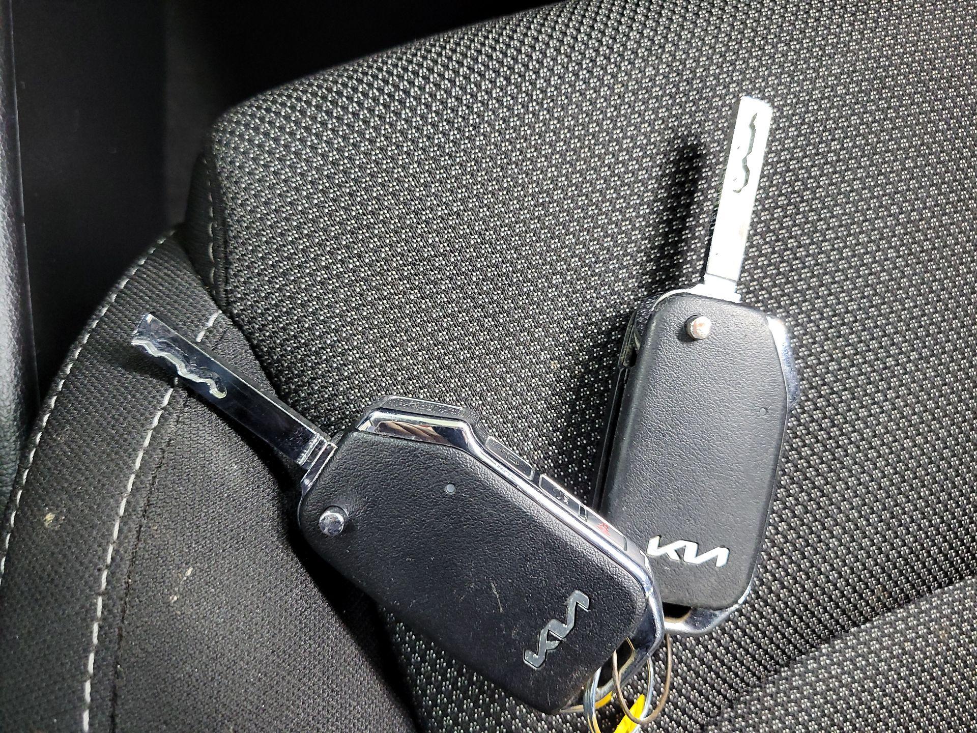 Thumbnail: 2023 Kia Forte - 18