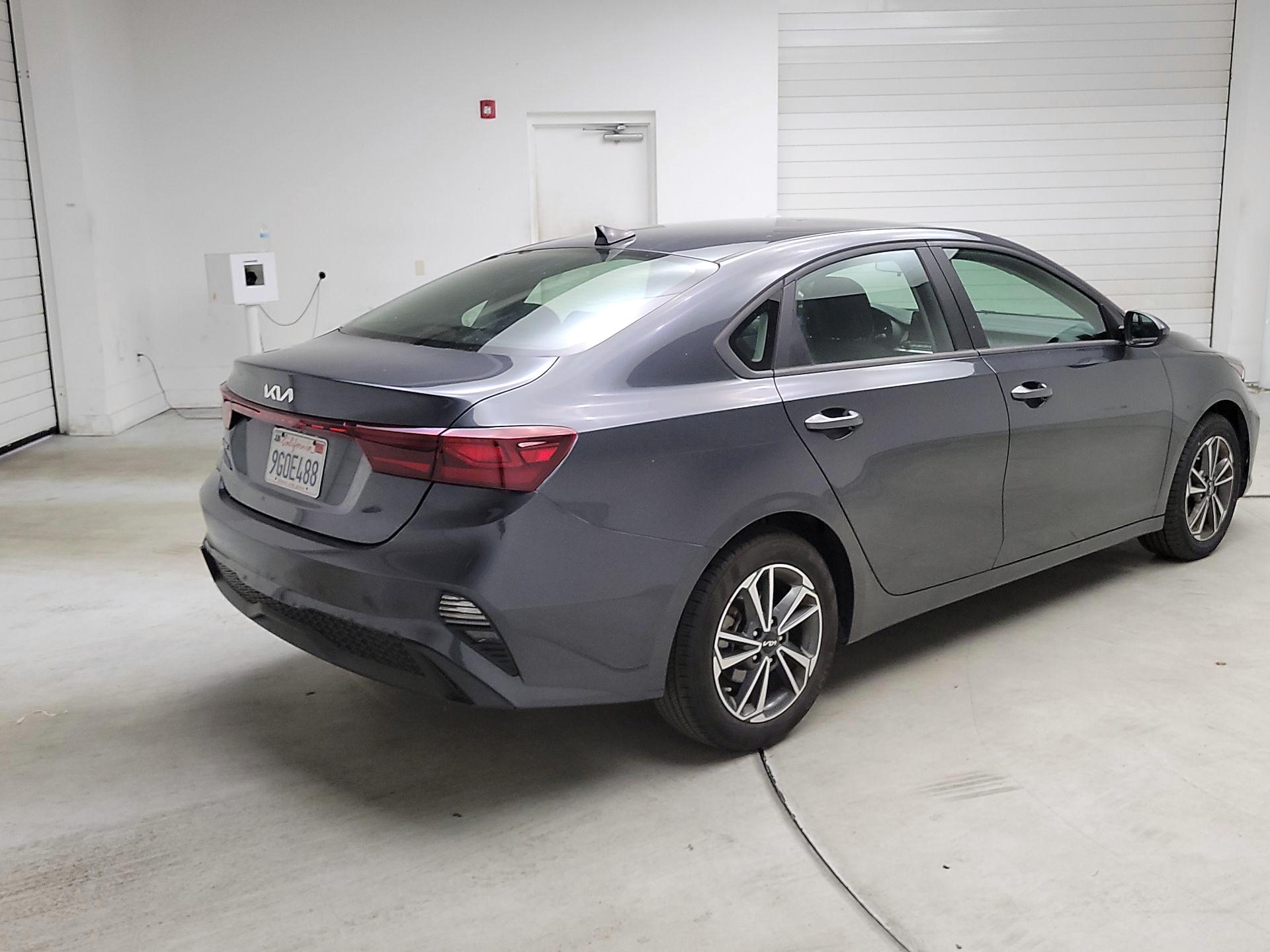 Thumbnail: 2023 Kia Forte - 5