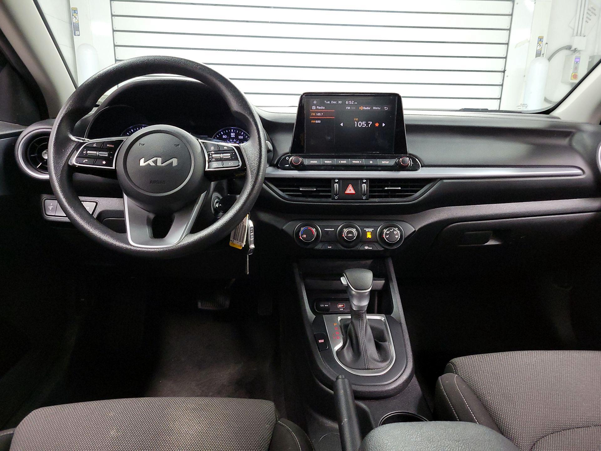 Thumbnail: 2023 Kia Forte - 8