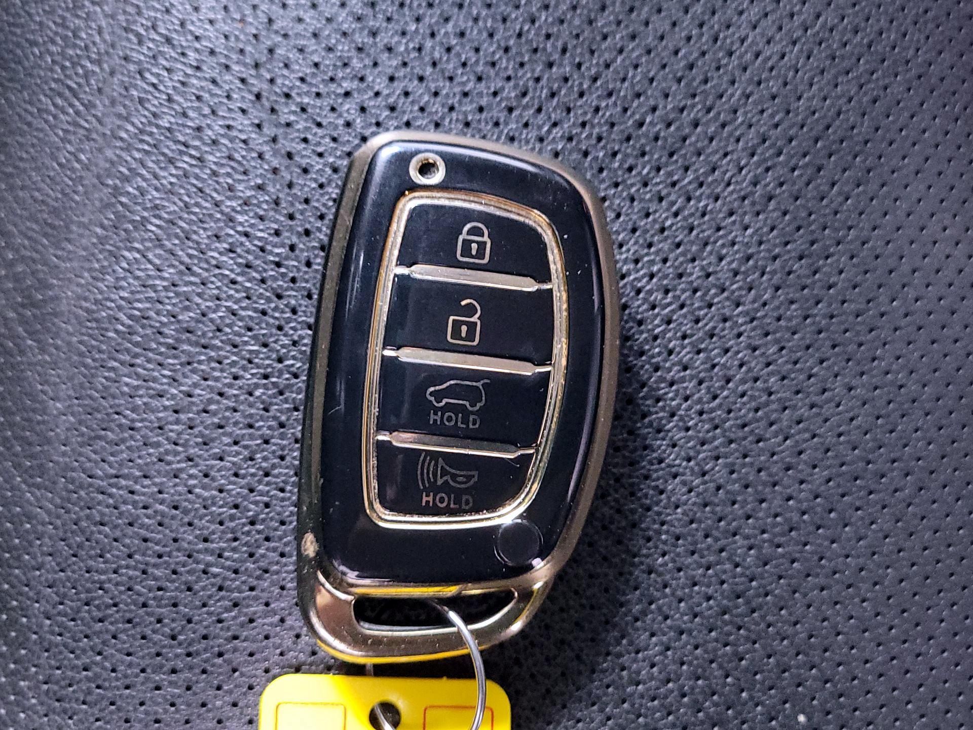 Thumbnail: 2019 Hyundai Tucson - 18