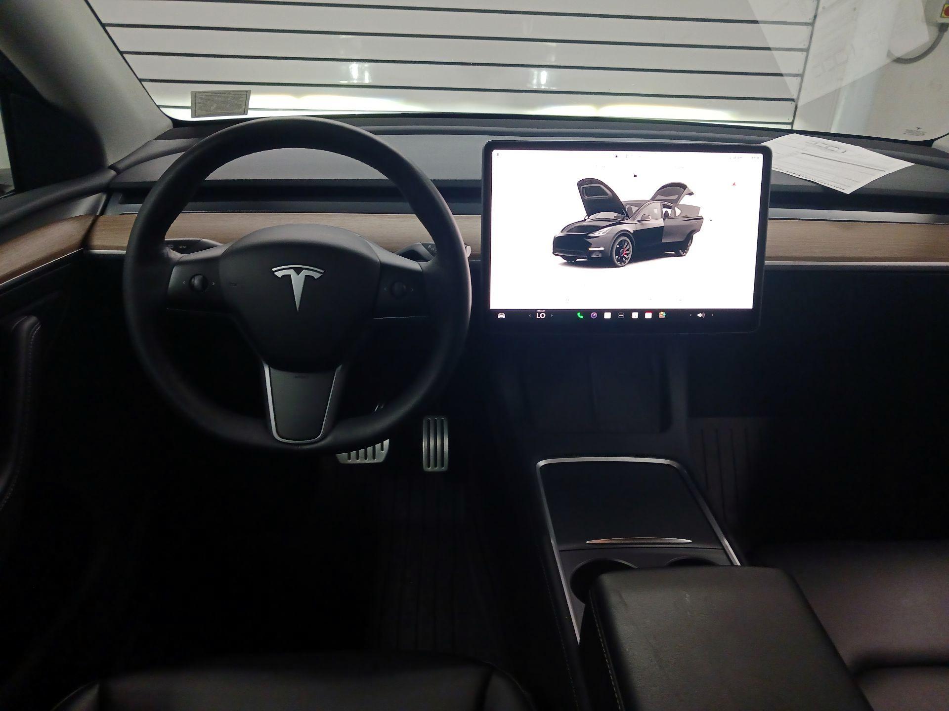 Thumbnail: 2023 Tesla Model Y - 8