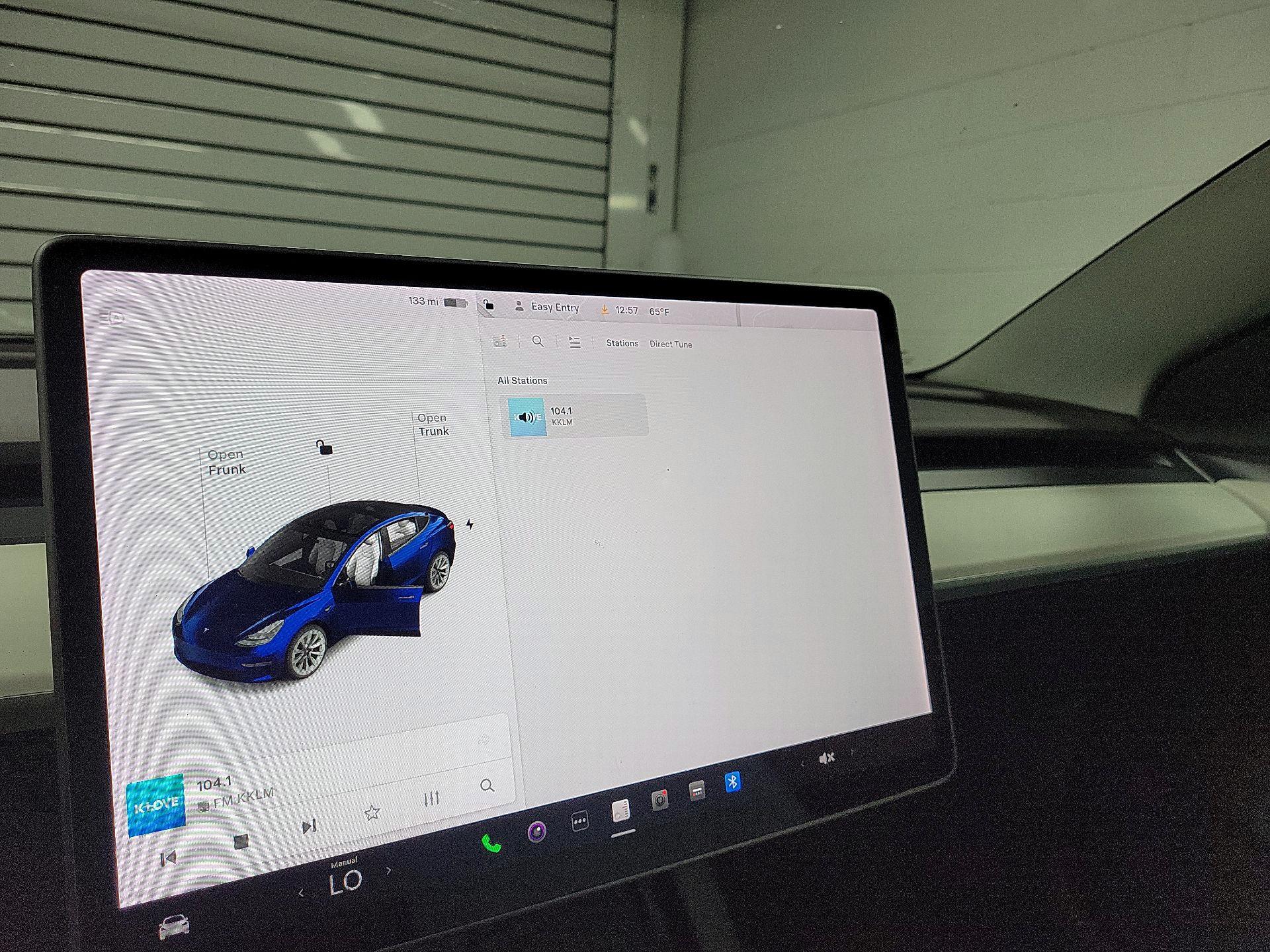 Thumbnail: 2021 Tesla Model 3 - 15