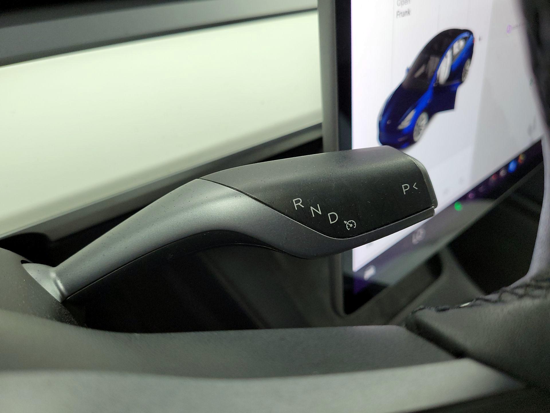 Thumbnail: 2021 Tesla Model 3 - 17