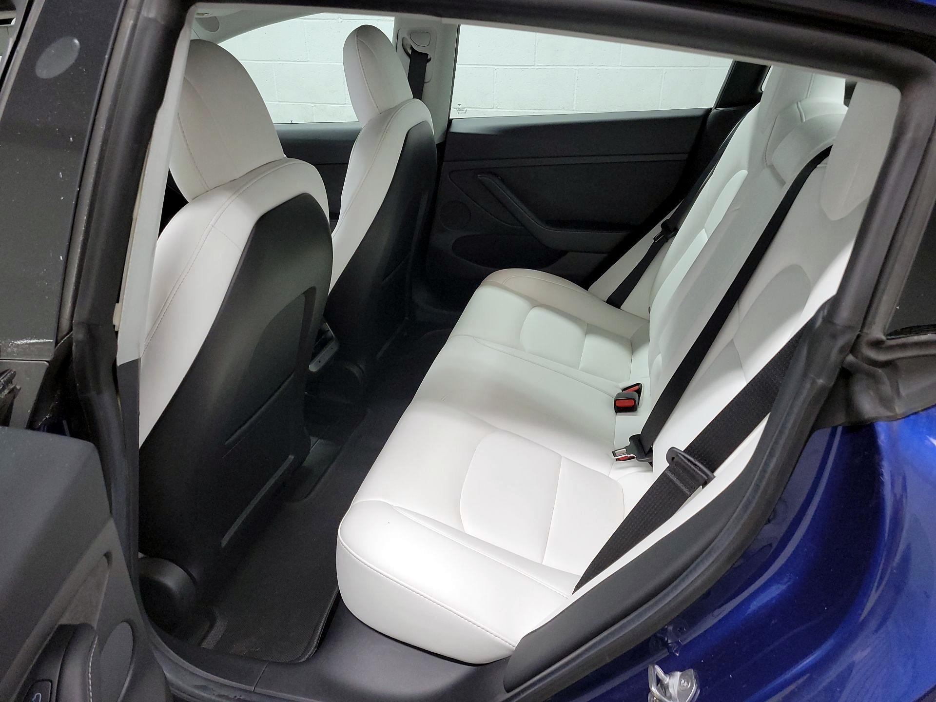 Thumbnail: 2021 Tesla Model 3 - 19