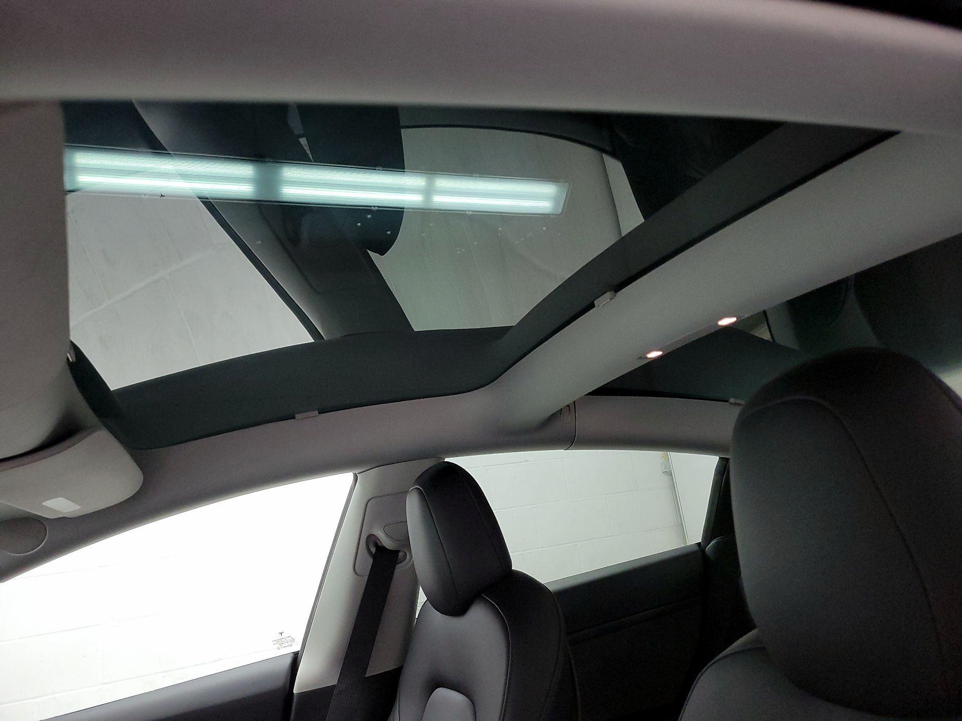 Thumbnail: 2023 Tesla Model 3 - 16