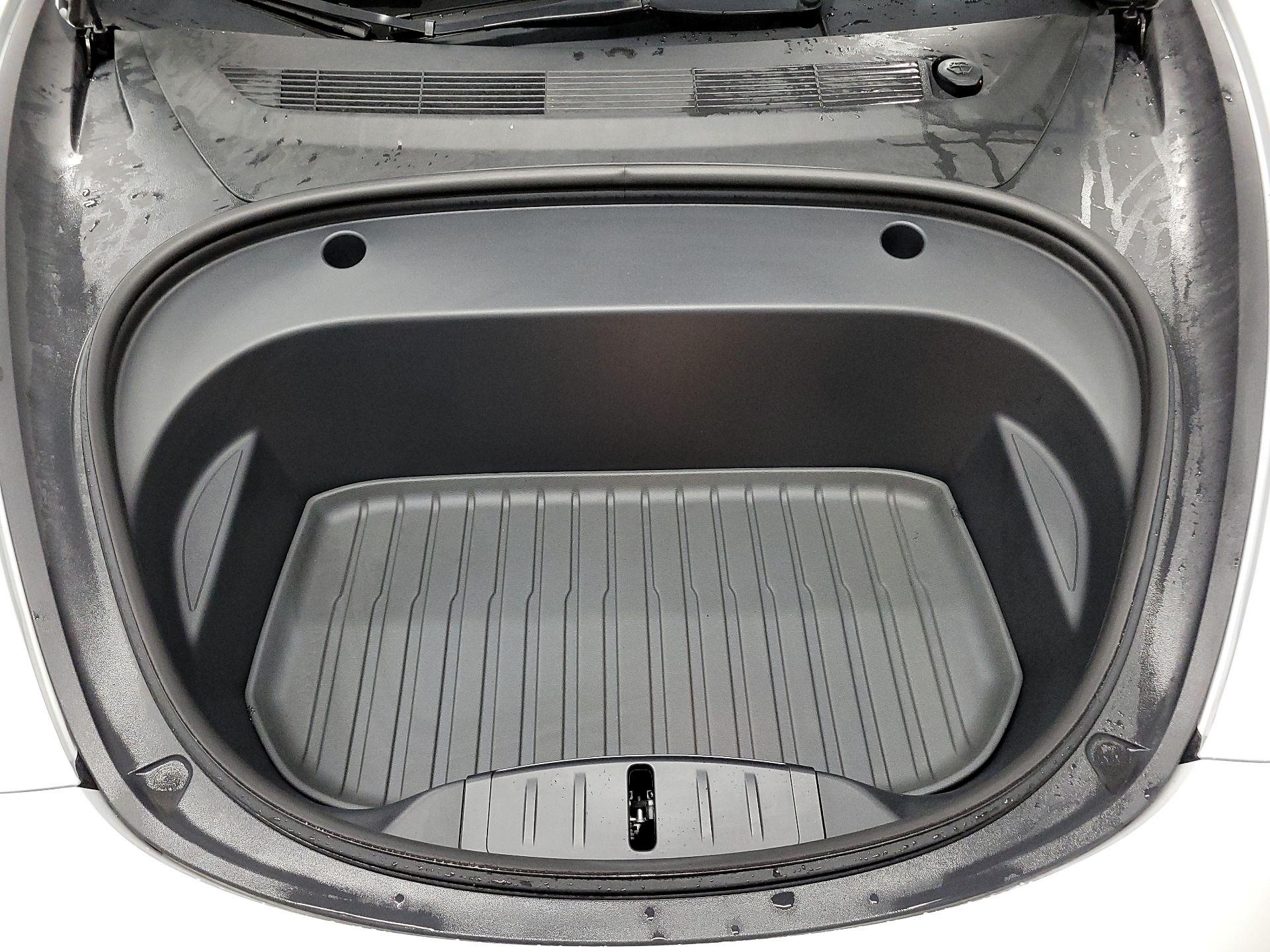 Thumbnail: 2023 Tesla Model 3 - 19