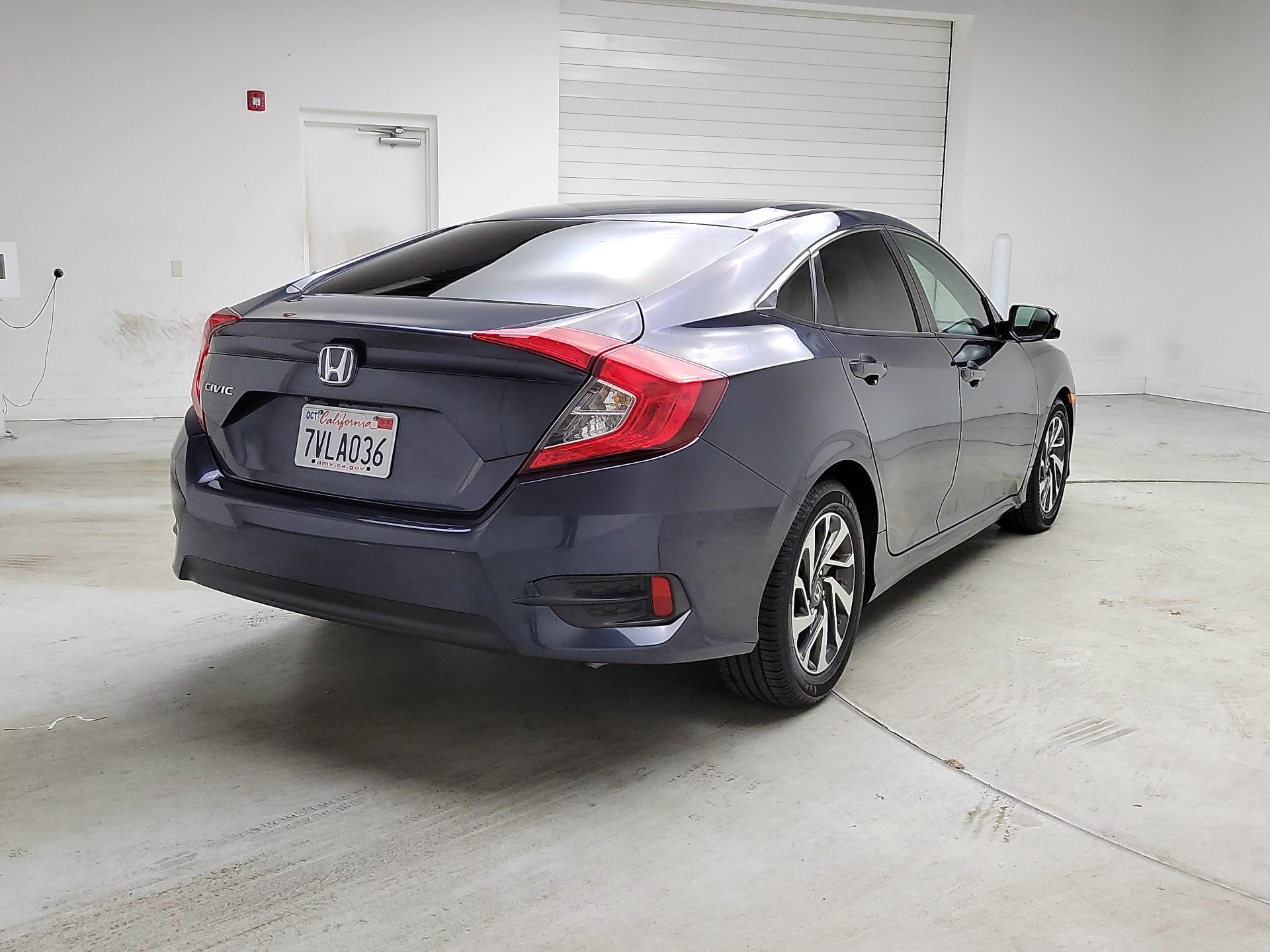 Thumbnail: 2016 Honda Civic - 5