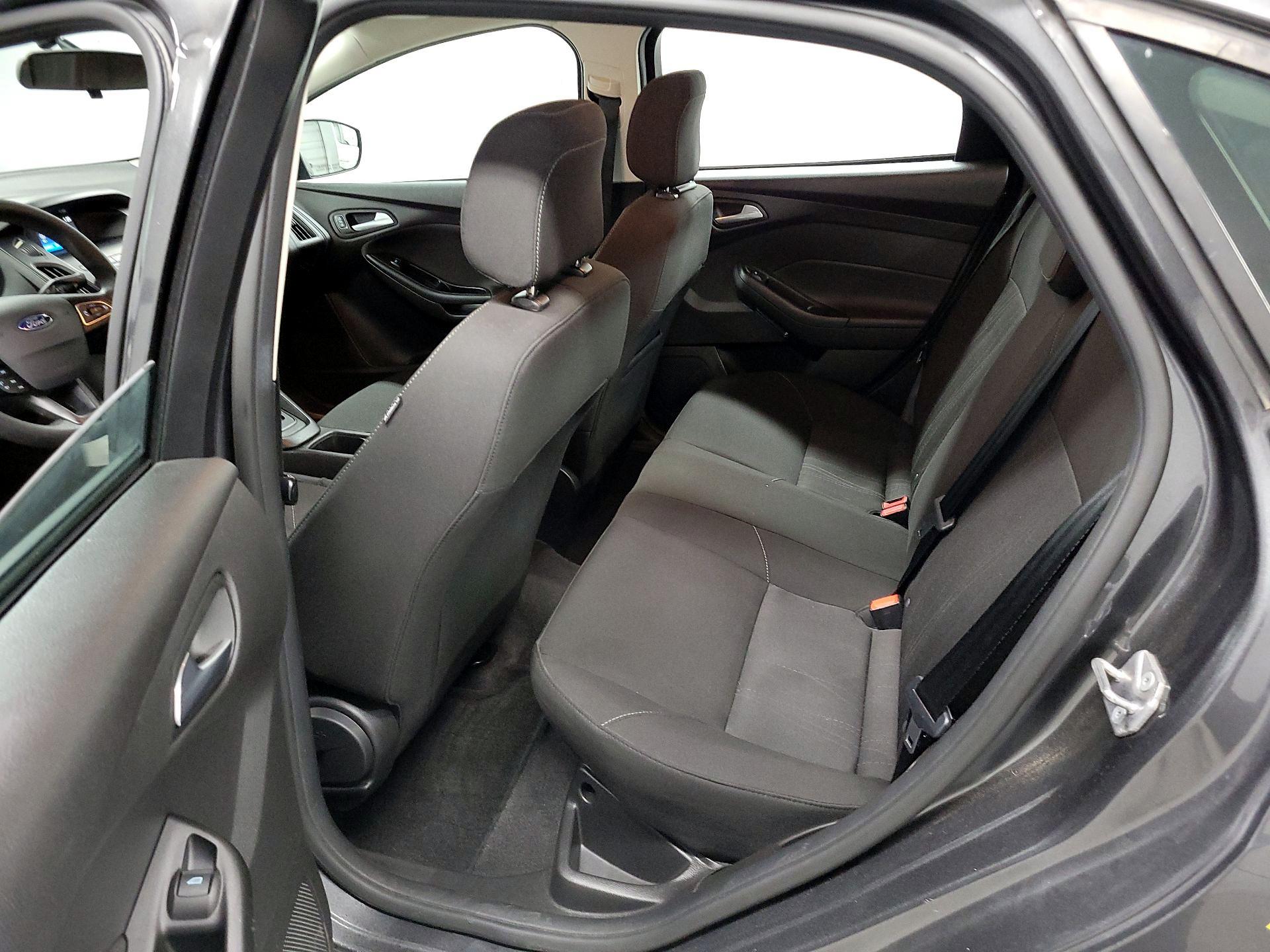 Thumbnail: 2018 Ford Focus - 17