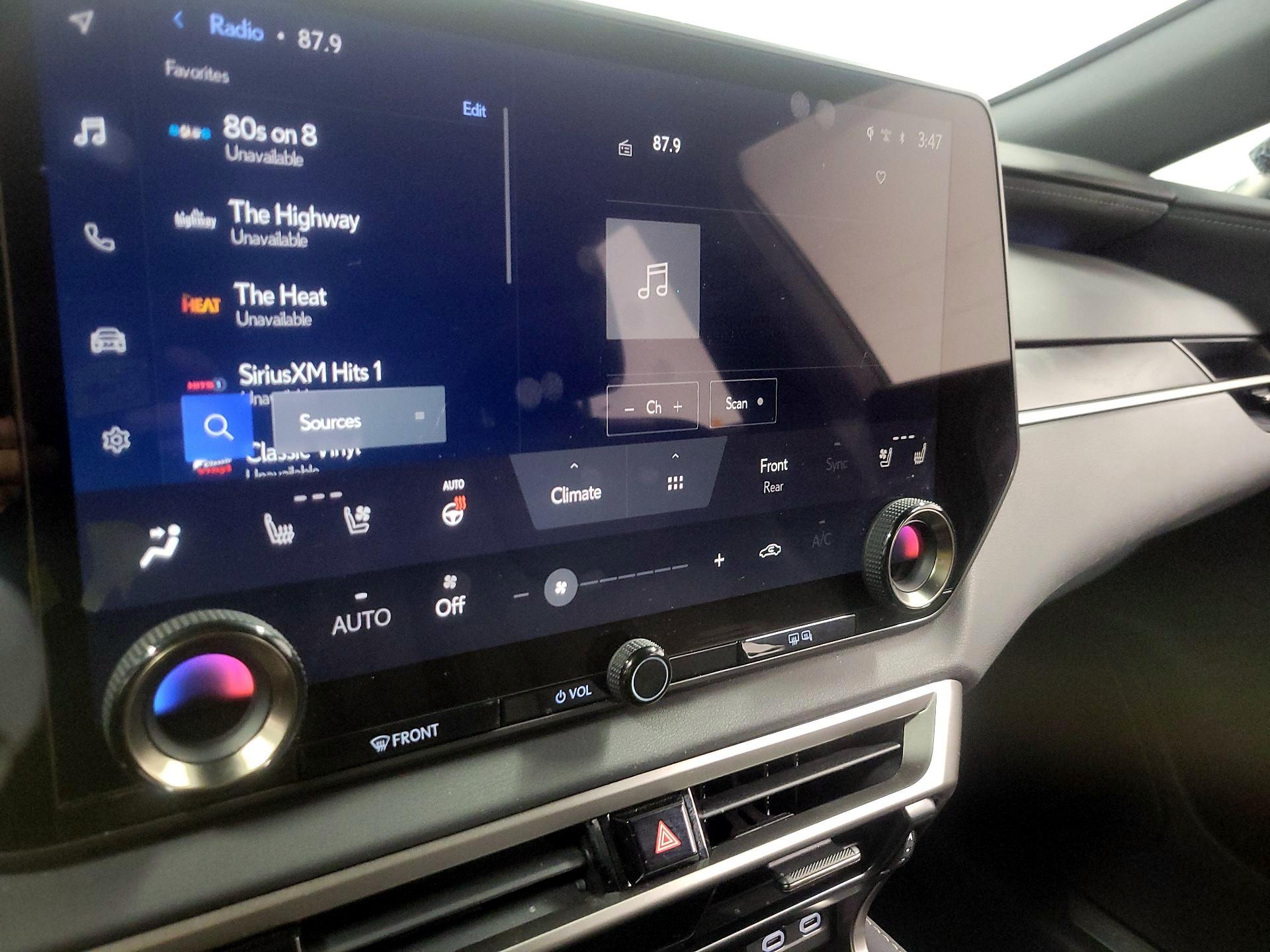 Thumbnail: 2023 Lexus RX - 15