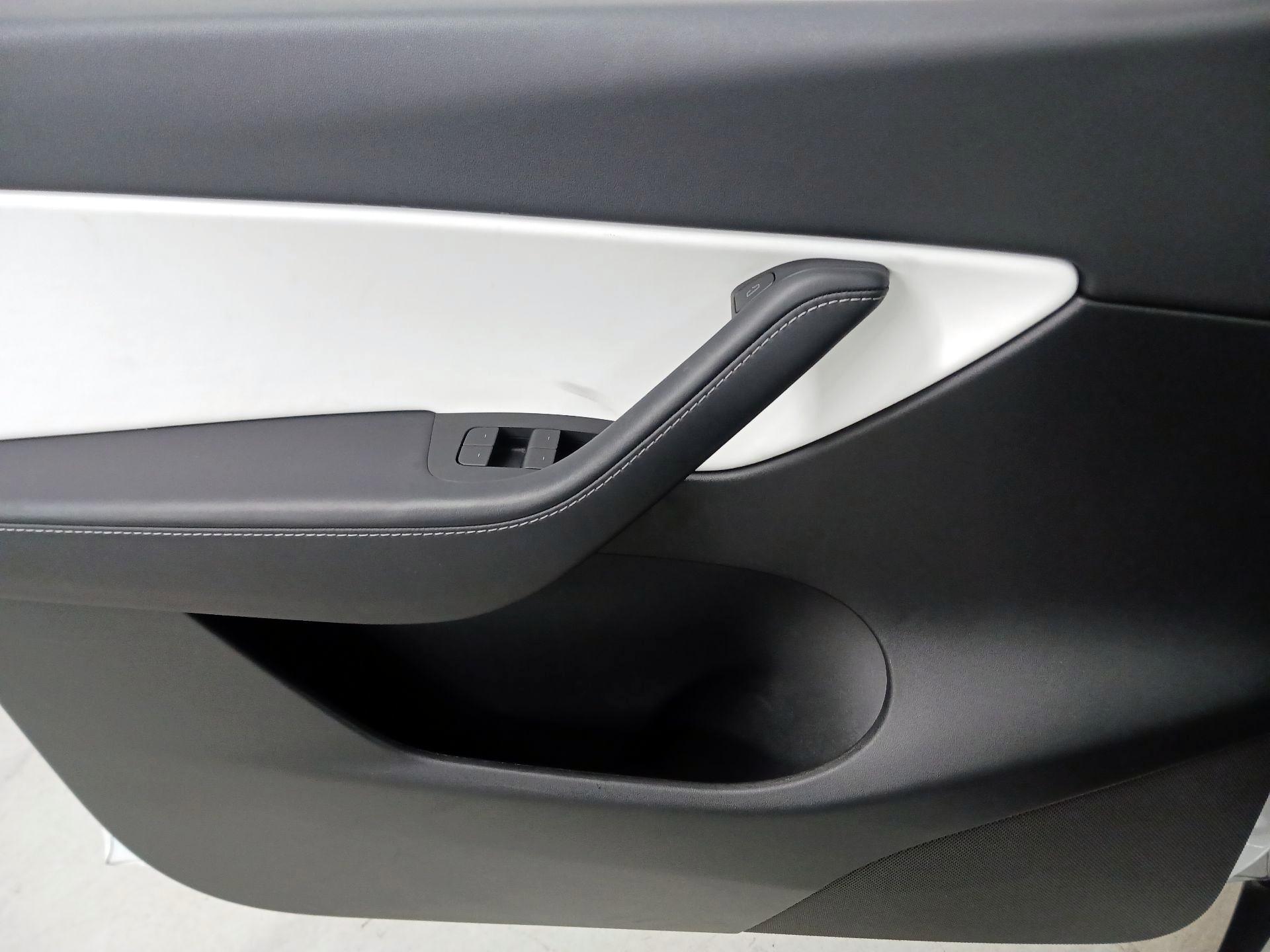 Thumbnail: 2021 Tesla Model Y - 10