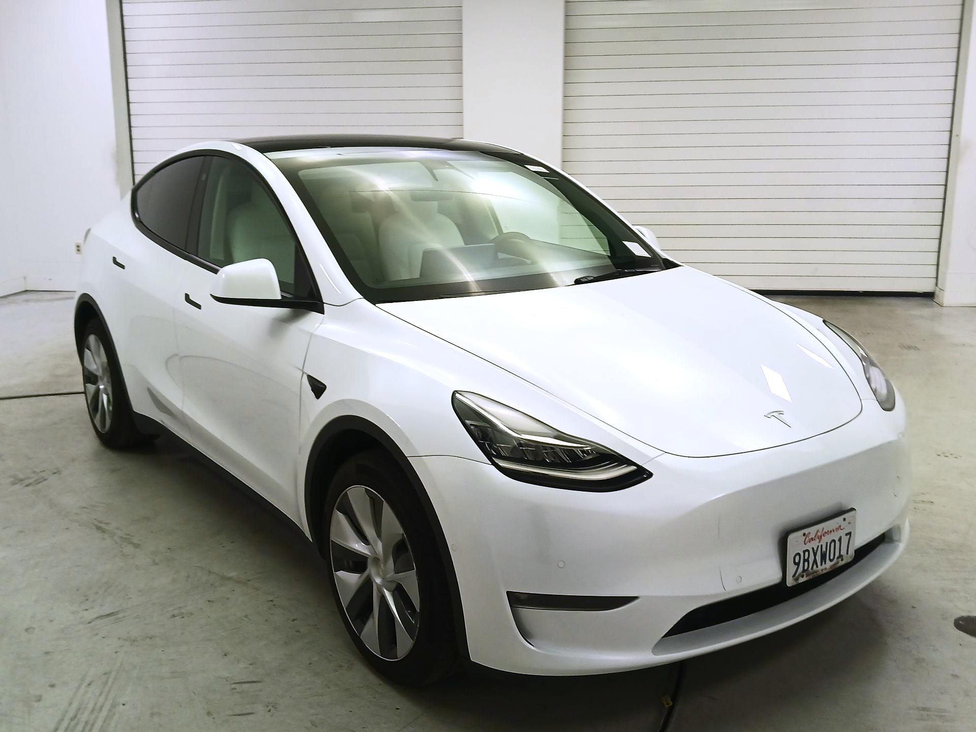 Thumbnail: 2022 Tesla Model Y - 1