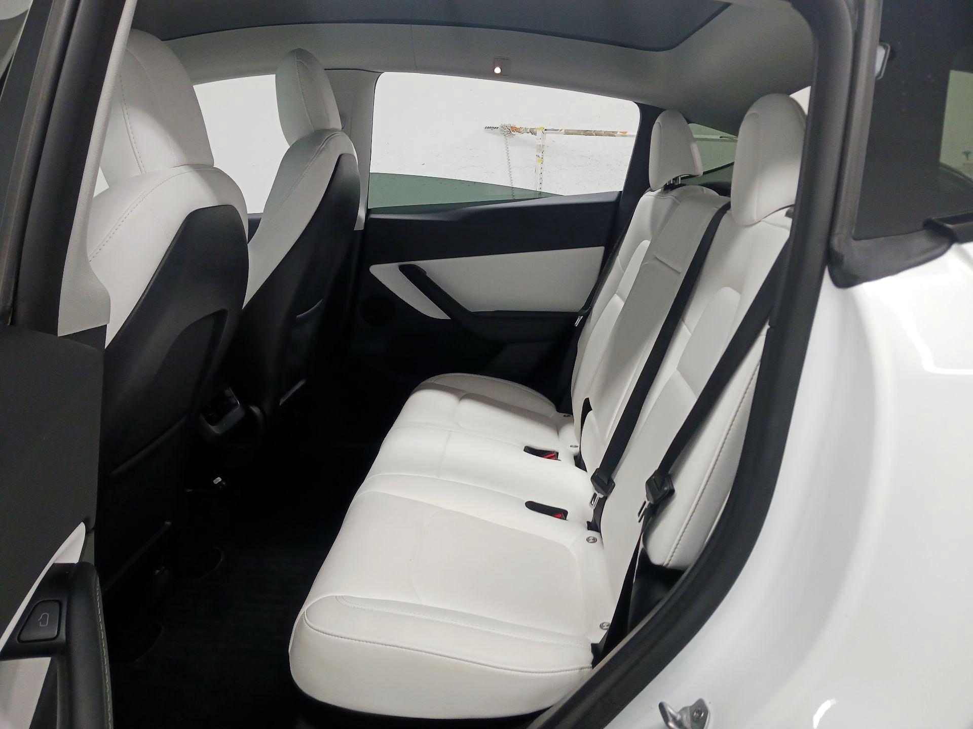 Thumbnail: 2022 Tesla Model Y - 18