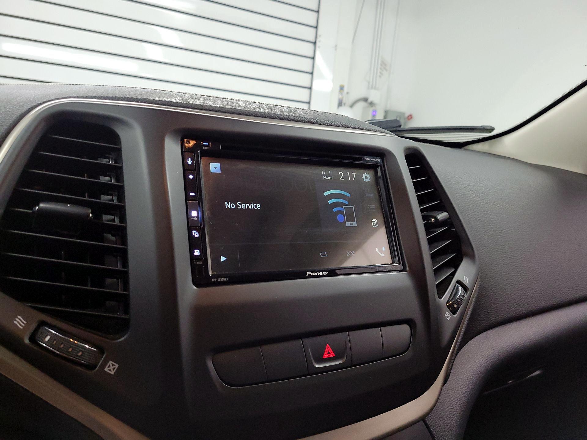 Thumbnail: 2014 Jeep Cherokee - 15
