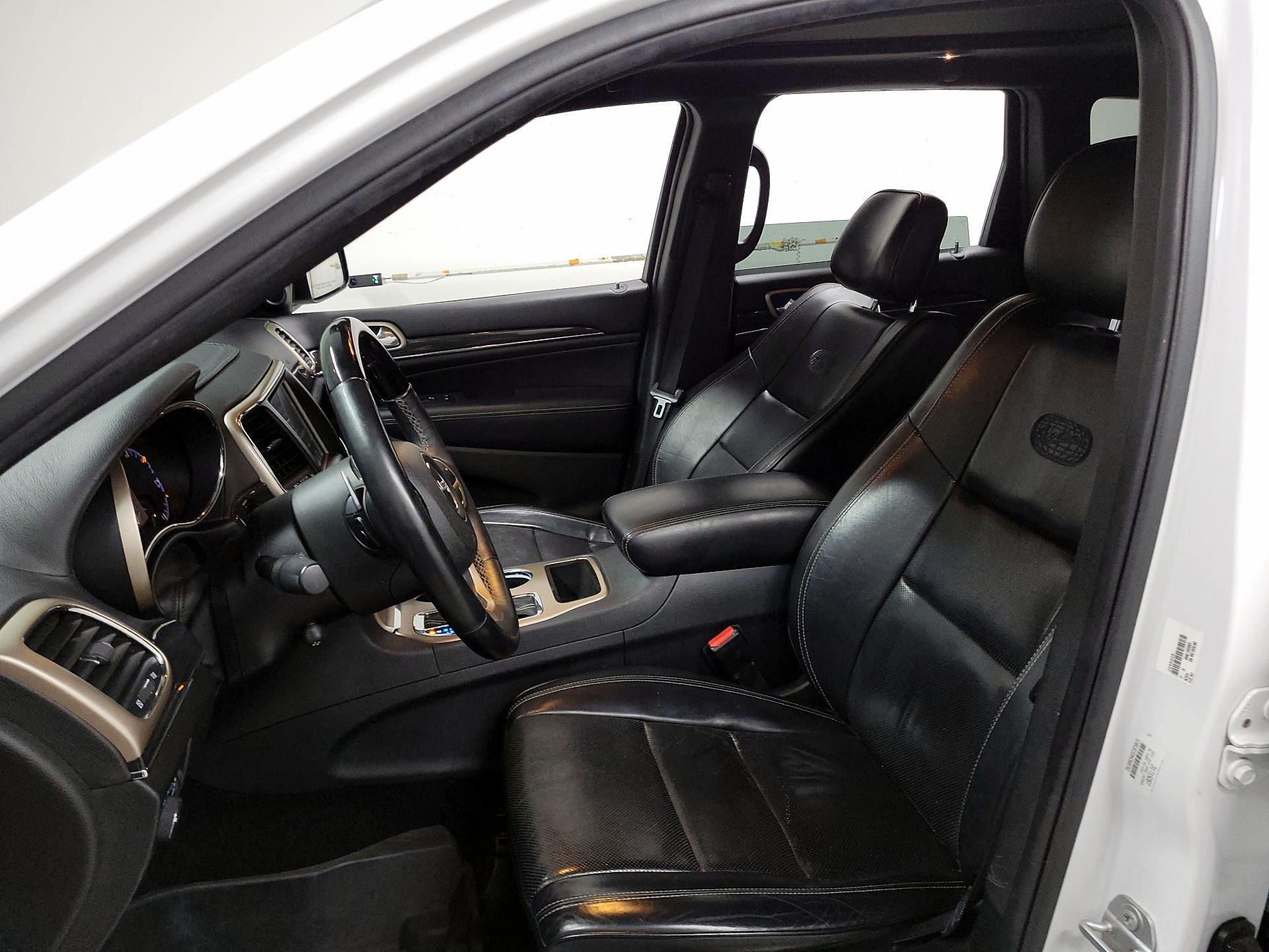 Thumbnail: 2017 Jeep Grand Cherokee - 9