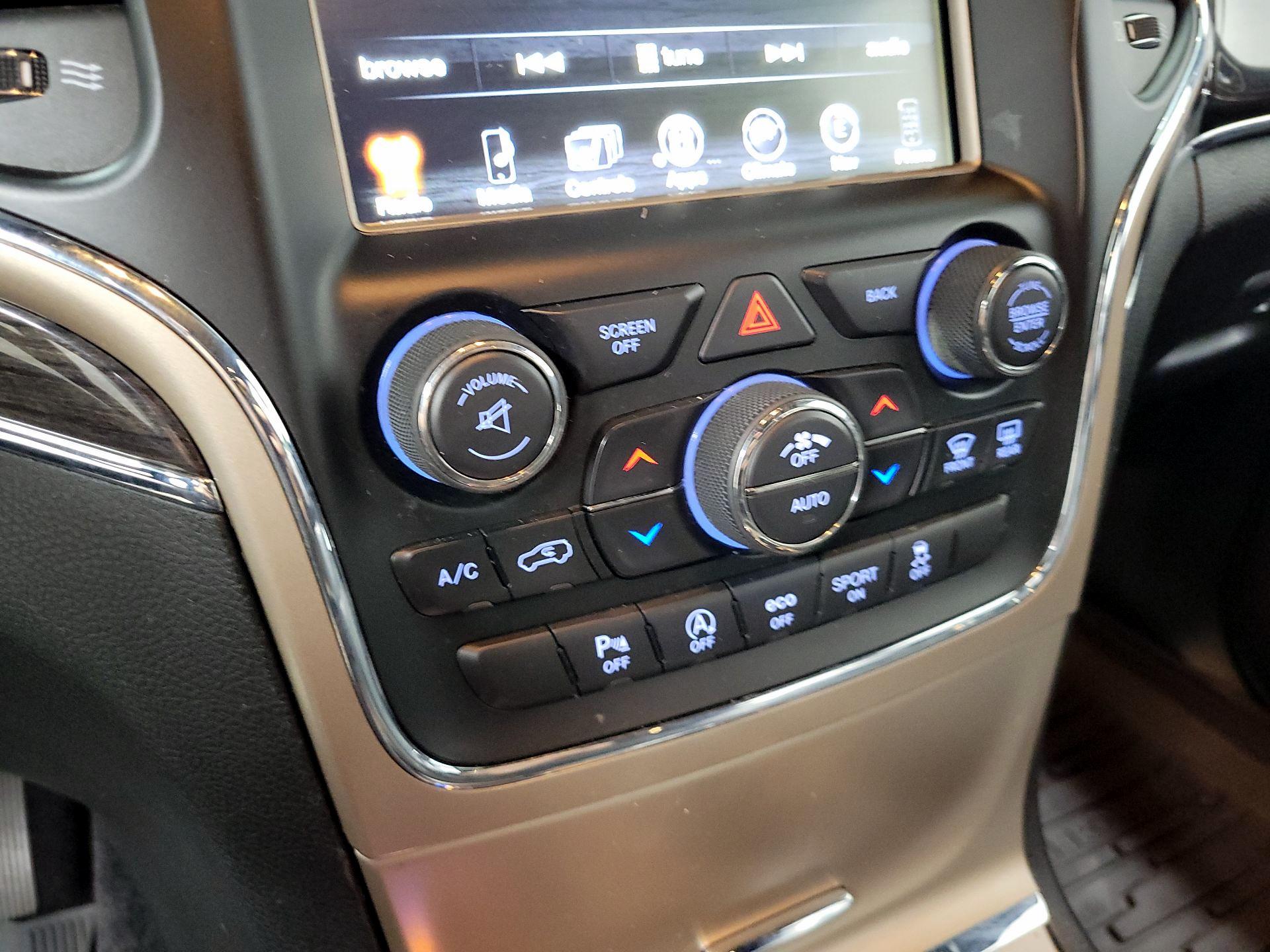 Thumbnail: 2017 Jeep Grand Cherokee - 12