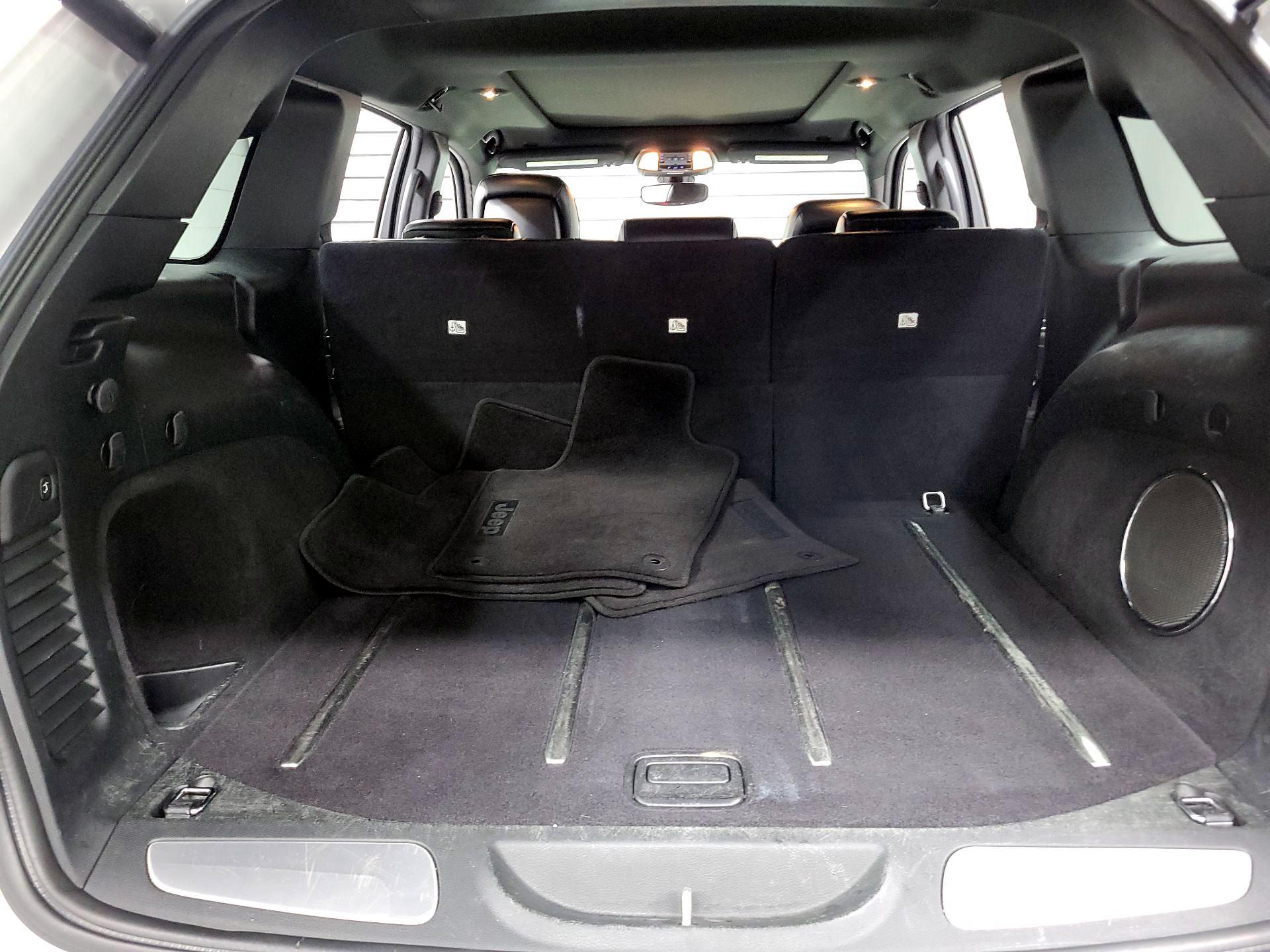 Thumbnail: 2017 Jeep Grand Cherokee - 14