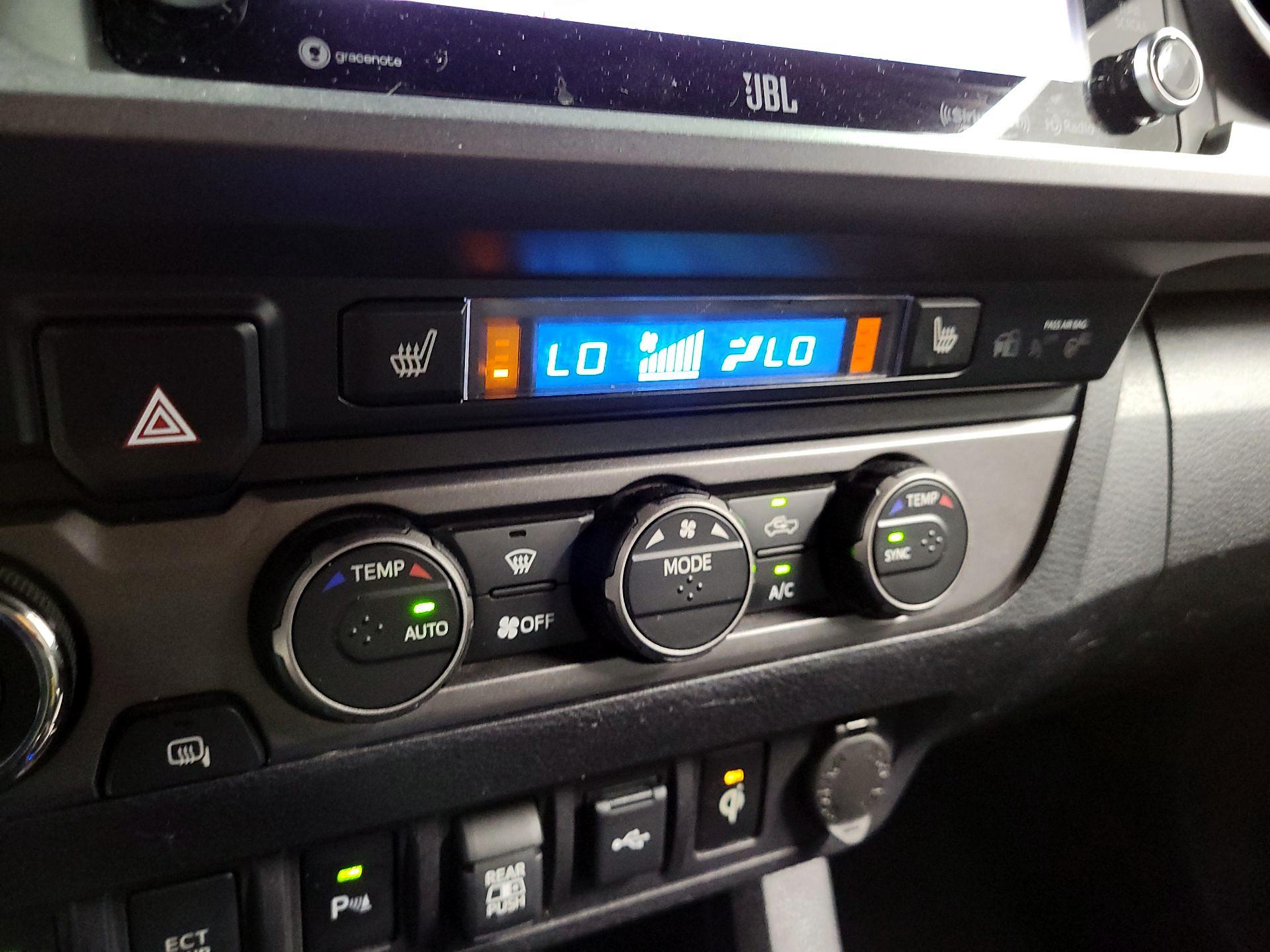 Thumbnail: 2022 Toyota Tacoma - 15