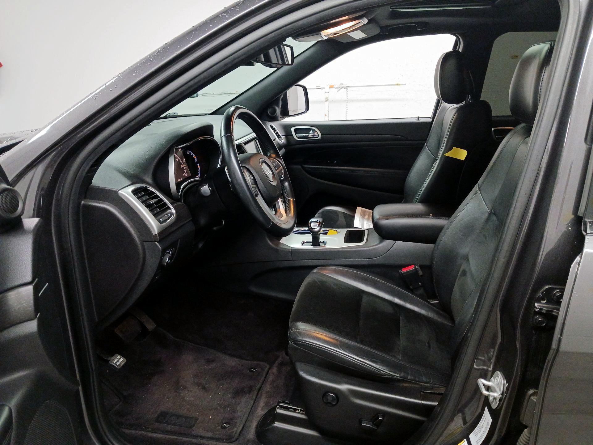 Thumbnail: 2015 Jeep Grand Cherokee - 9