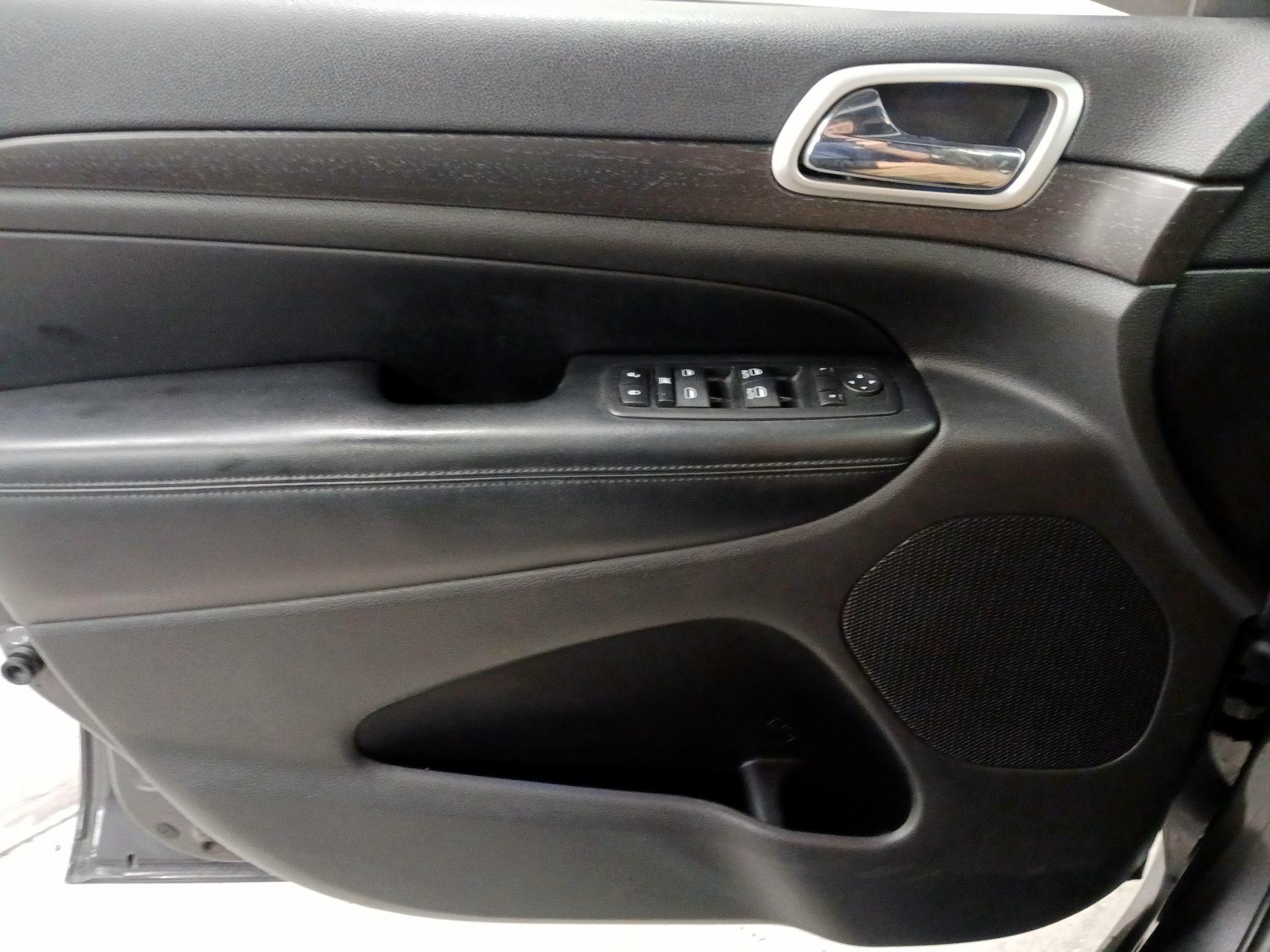 Thumbnail: 2015 Jeep Grand Cherokee - 10