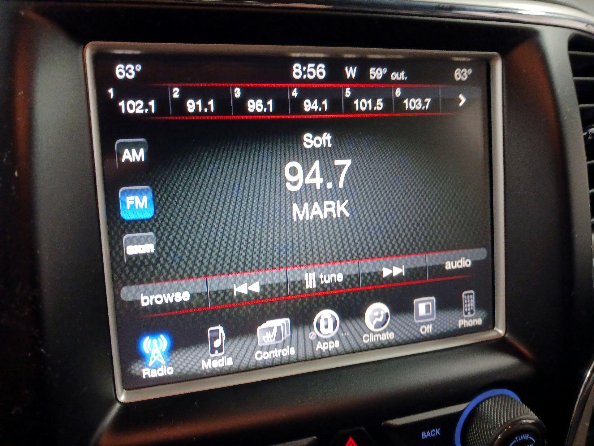 Thumbnail: 2015 Jeep Grand Cherokee - 13