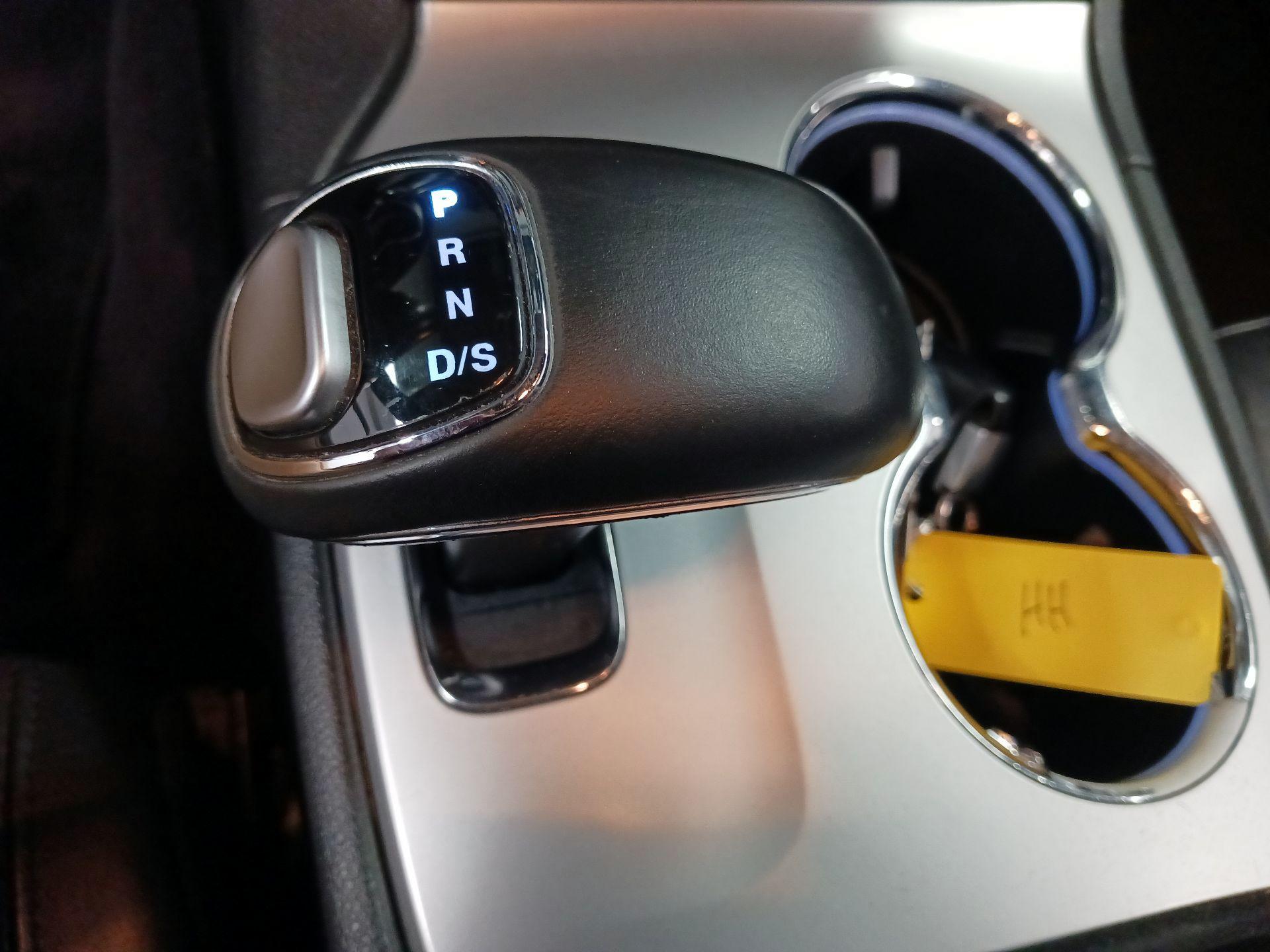 Thumbnail: 2015 Jeep Grand Cherokee - 15