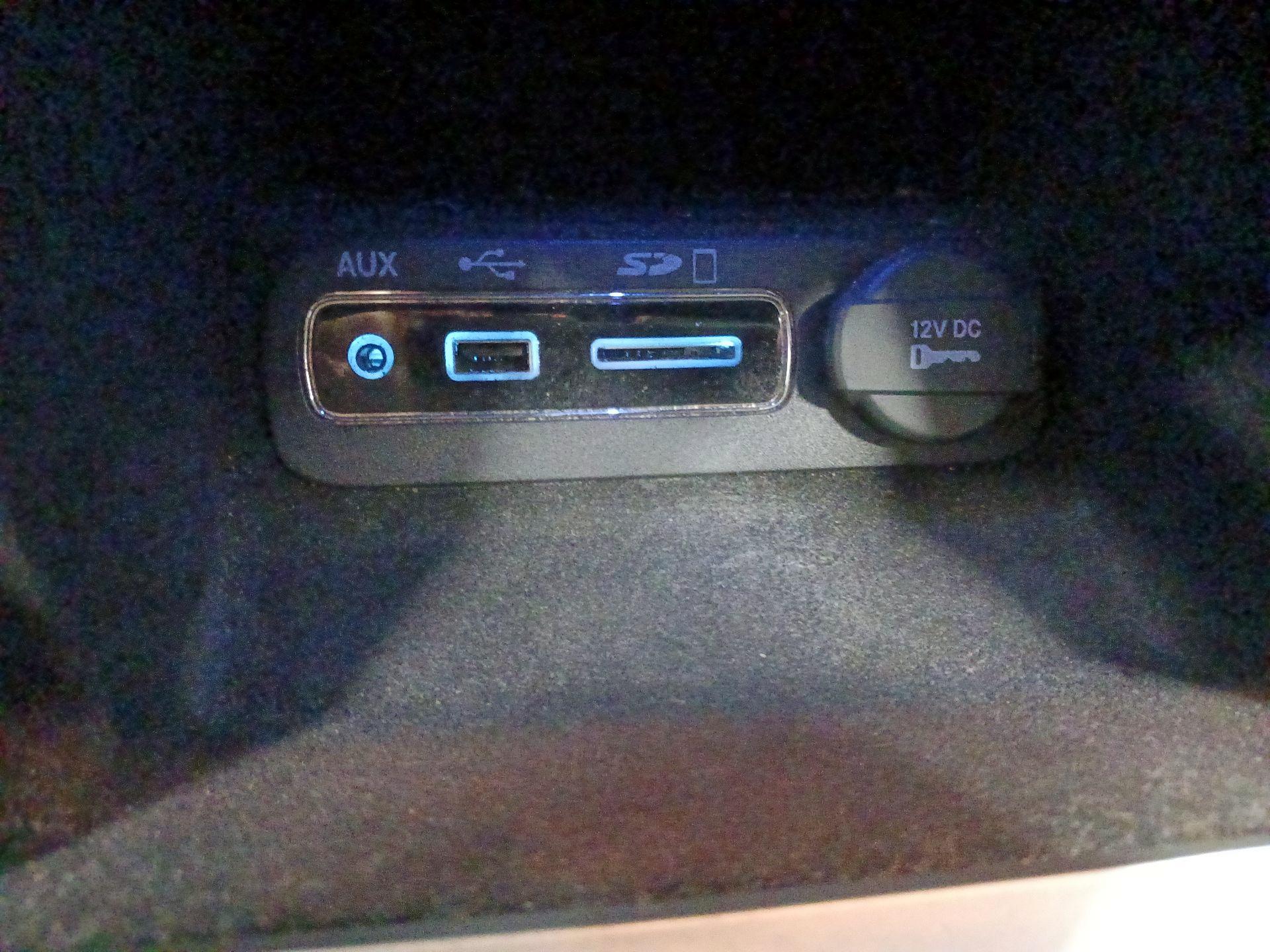 Thumbnail: 2015 Jeep Grand Cherokee - 16