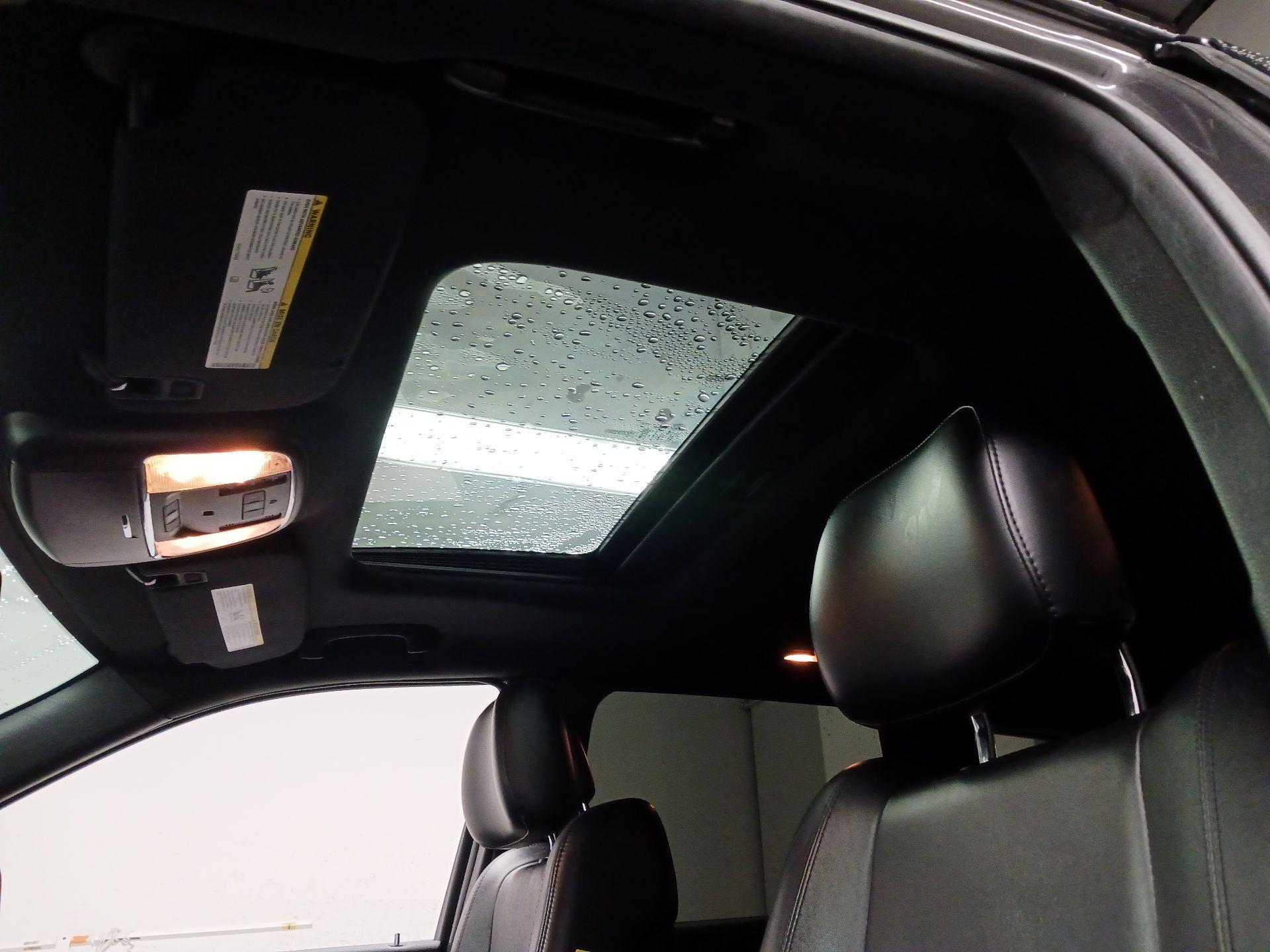 Thumbnail: 2015 Jeep Grand Cherokee - 17