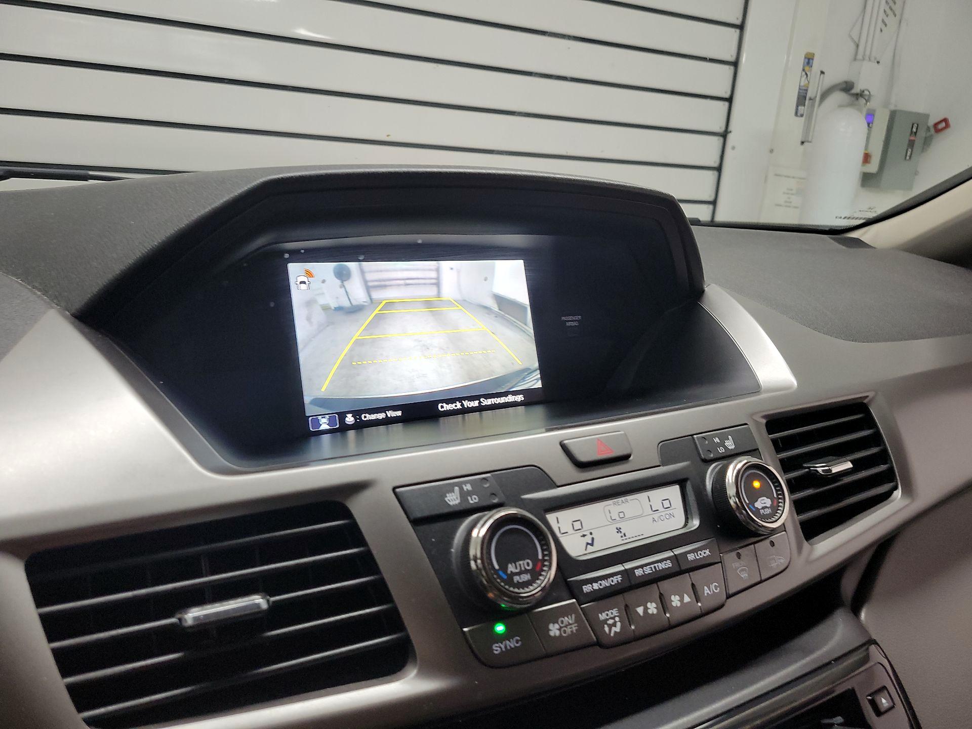 Thumbnail: 2016 Honda Odyssey - 14