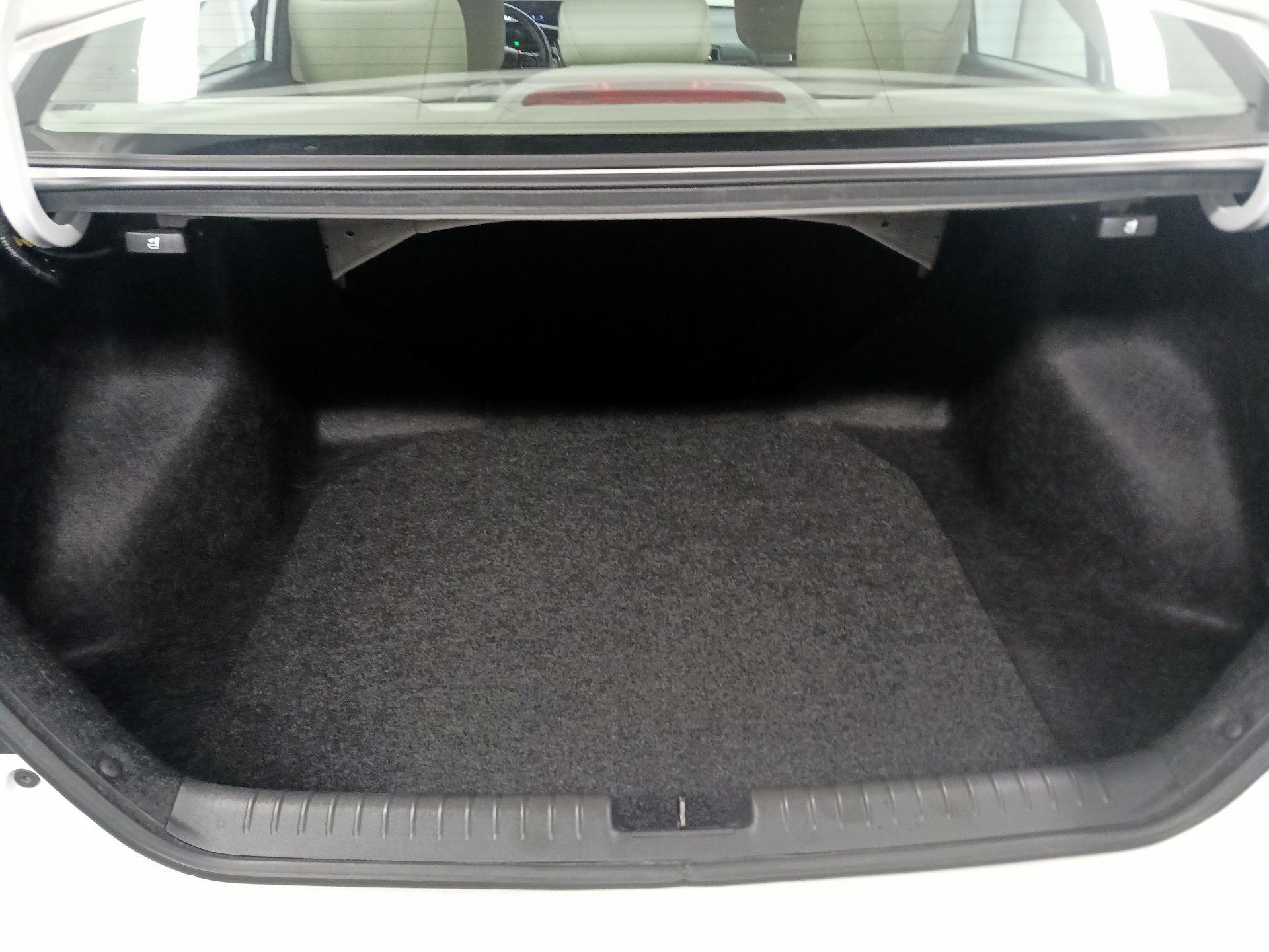 Thumbnail: 2014 Honda Civic - 16