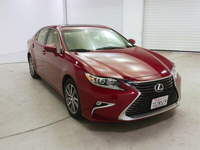 2016 Lexus ES 300h