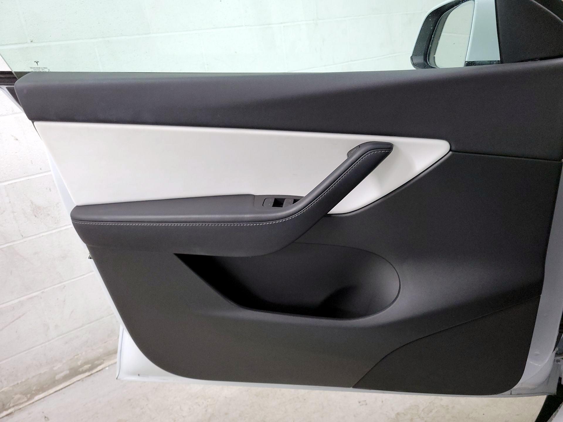 Thumbnail: 2022 Tesla Model Y - 10