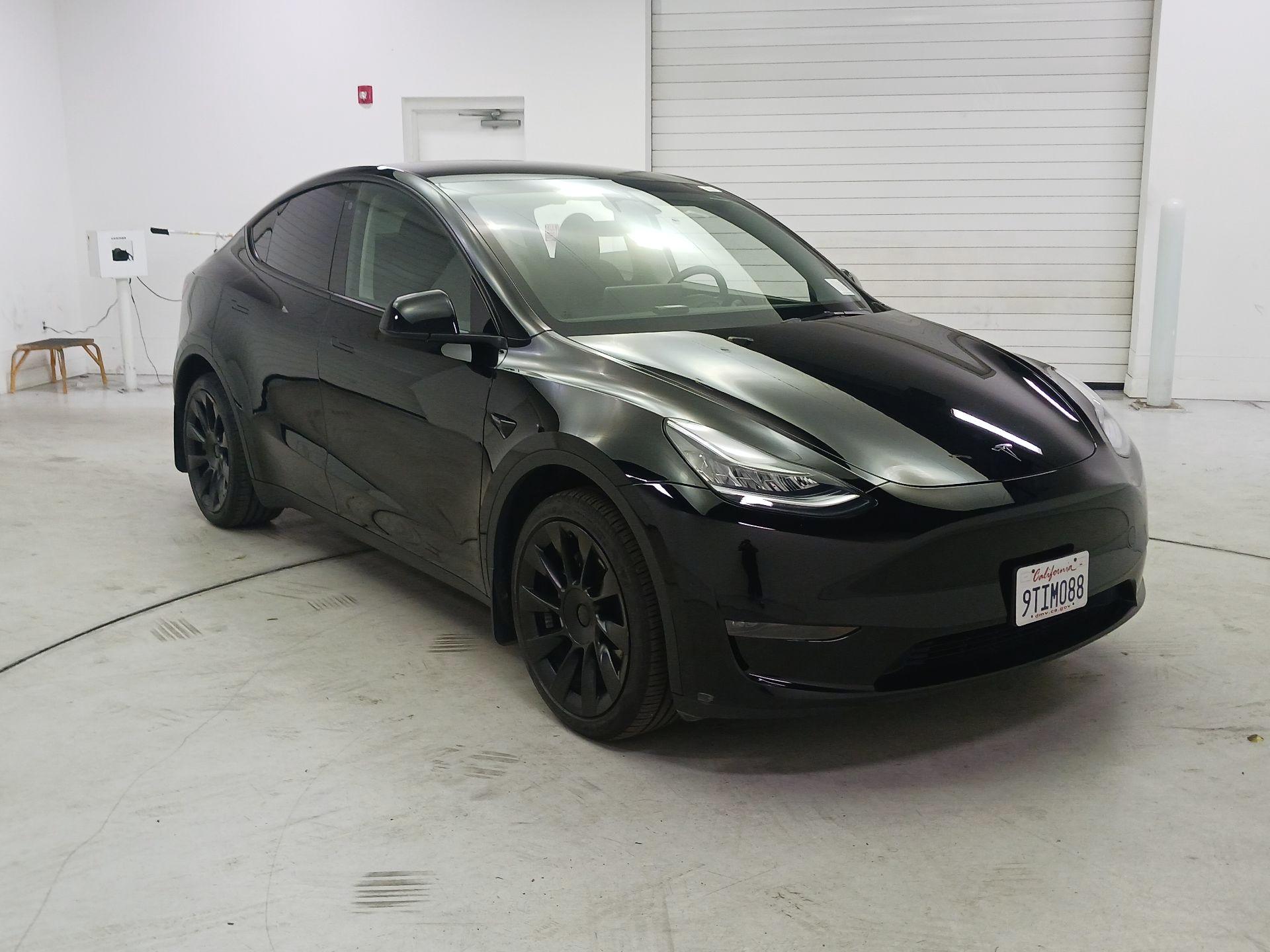 Thumbnail: 2023 Tesla Model Y - 1