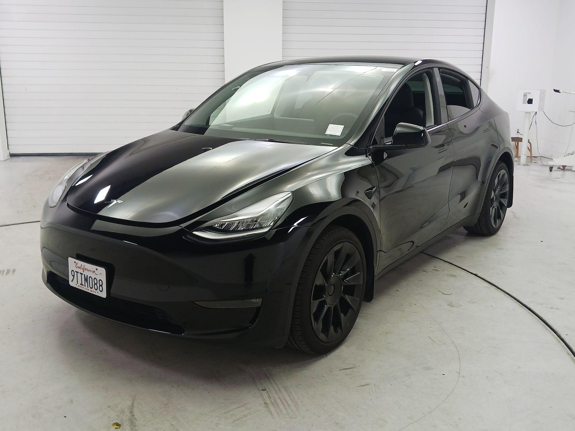 Thumbnail: 2023 Tesla Model Y - 3