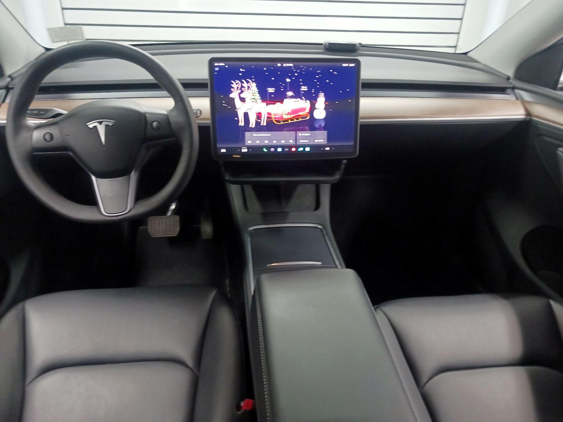 Thumbnail: 2023 Tesla Model Y - 8