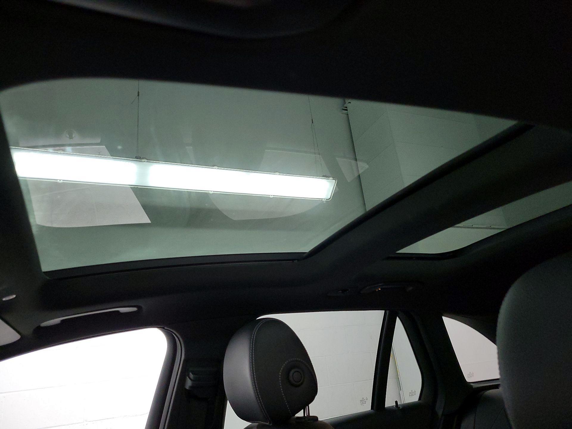 Thumbnail: 2020 Mercedes-Benz GLC - 18