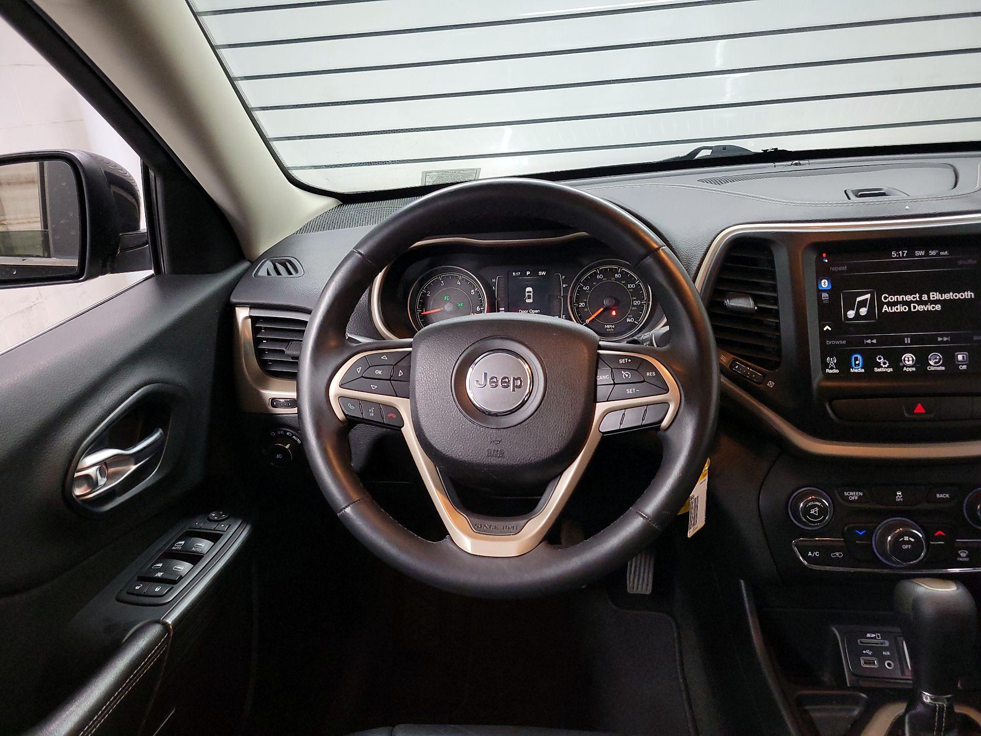 Thumbnail: 2015 Jeep Cherokee - 10