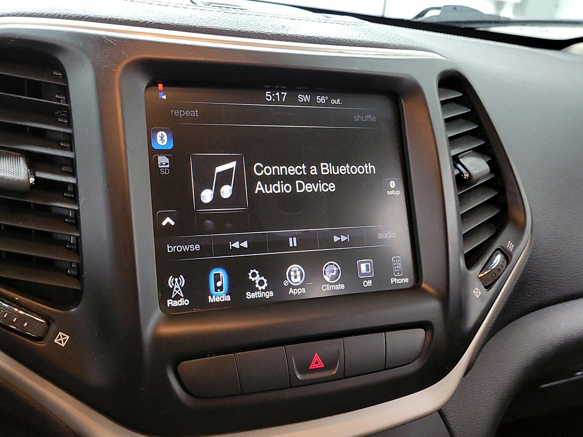 Thumbnail: 2015 Jeep Cherokee - 14