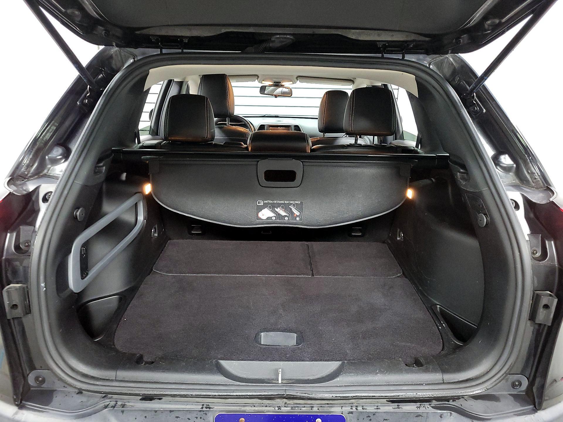 Thumbnail: 2015 Jeep Cherokee - 18