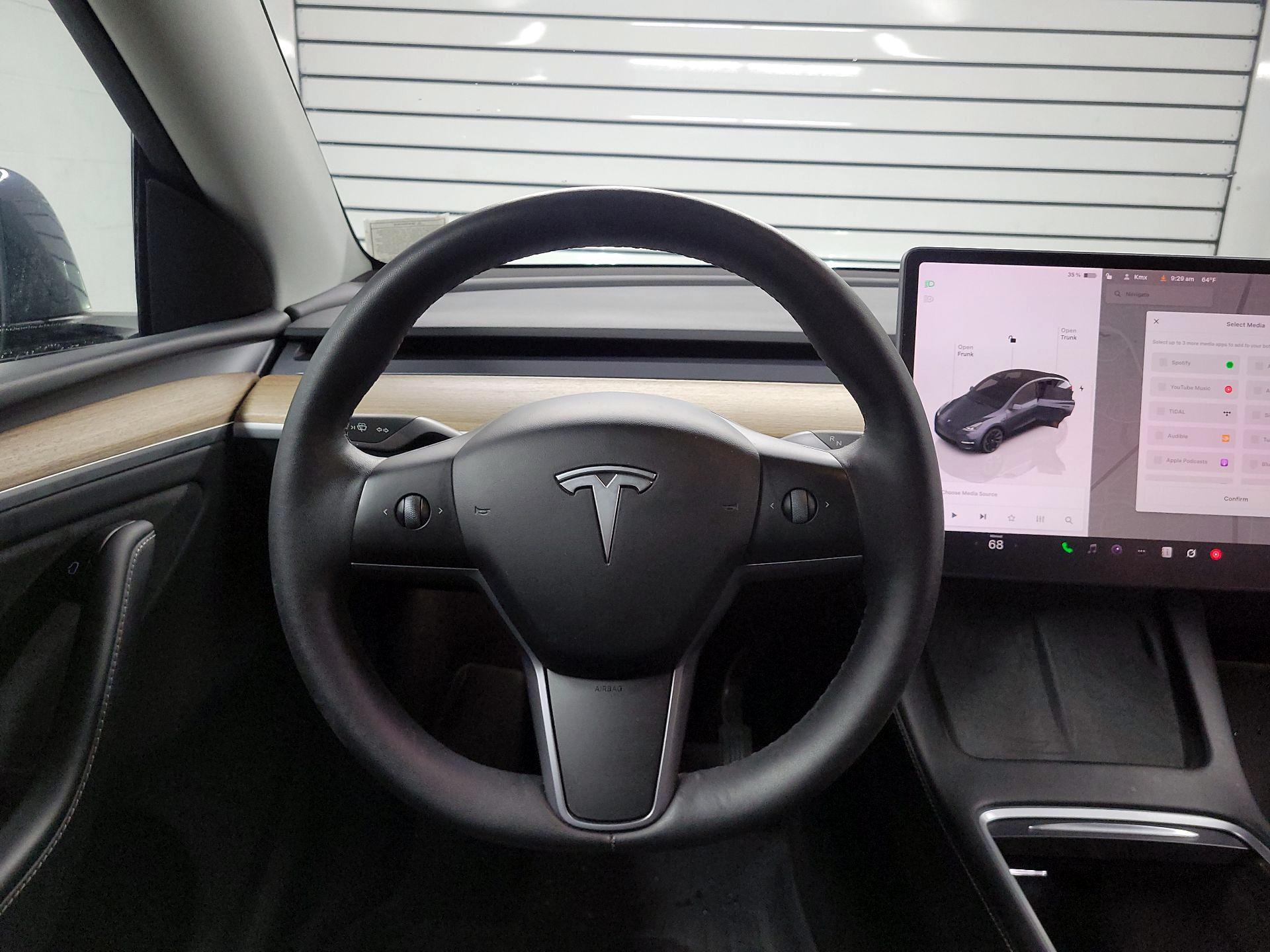 Thumbnail: 2023 Tesla Model Y - 10