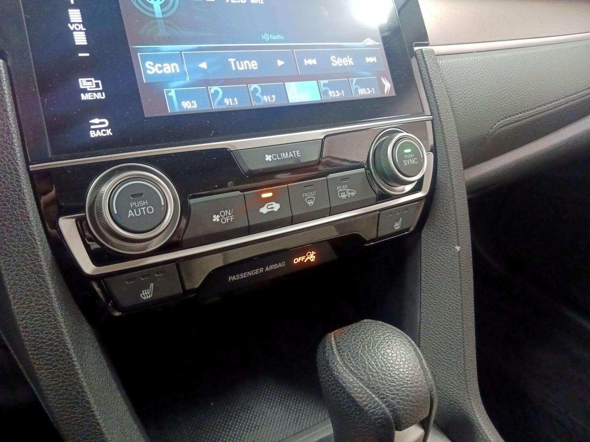 Thumbnail: 2016 Honda Civic - 13