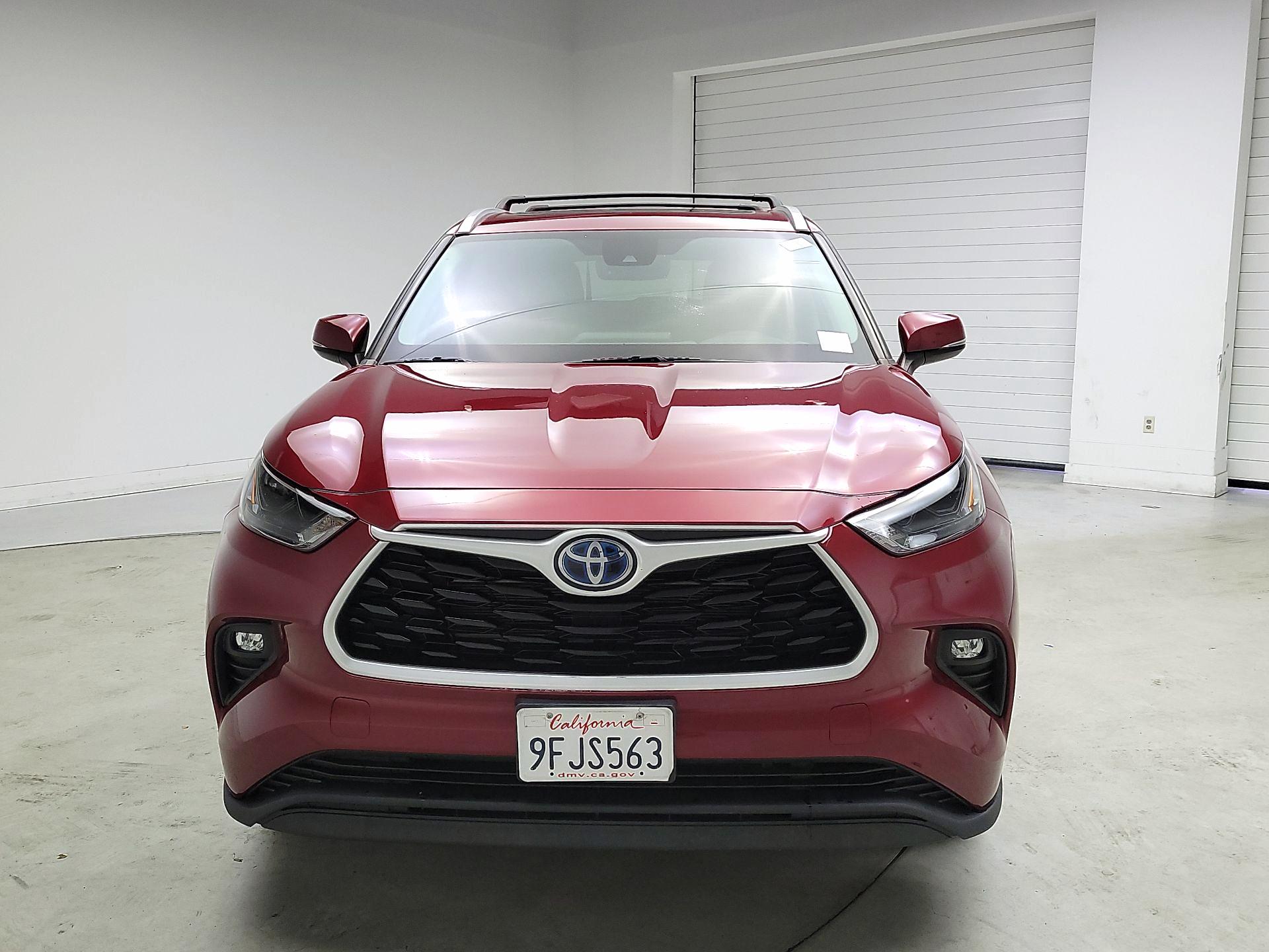 Thumbnail: 2023 Toyota Highlander - 2