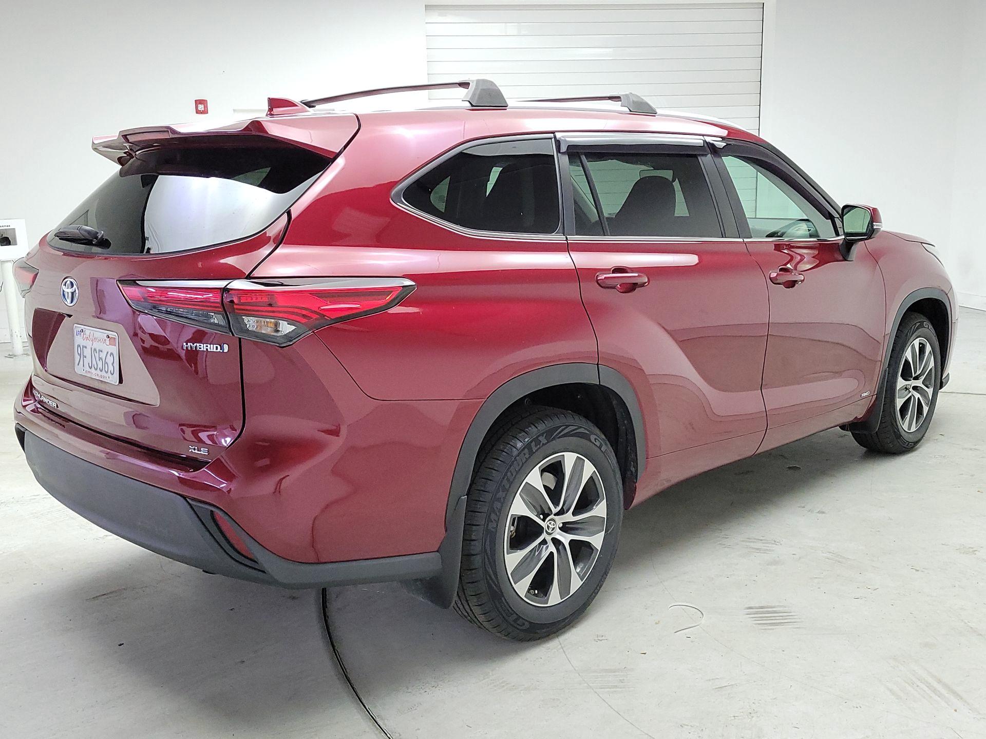 Thumbnail: 2023 Toyota Highlander - 5