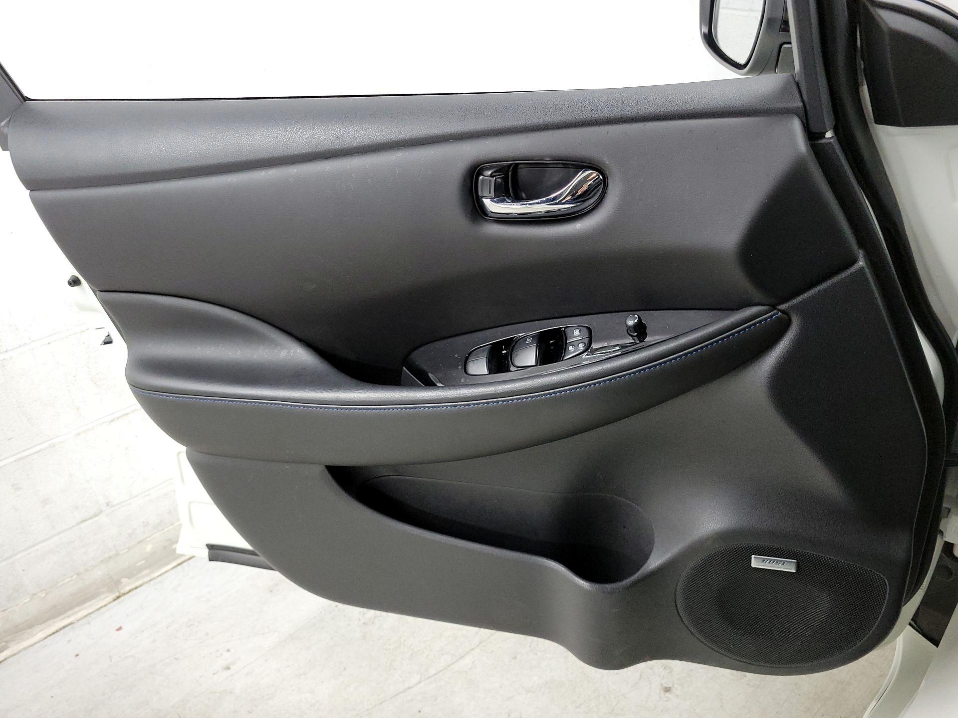 Thumbnail: 2019 Nissan Leaf - 12