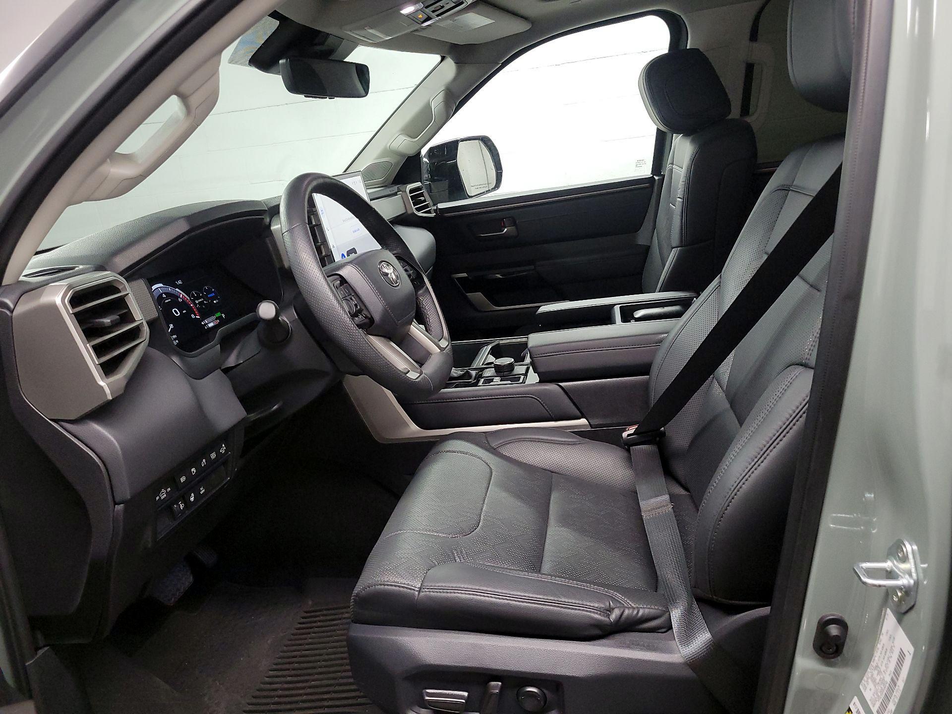 Thumbnail: 2024 Toyota Tundra - 9