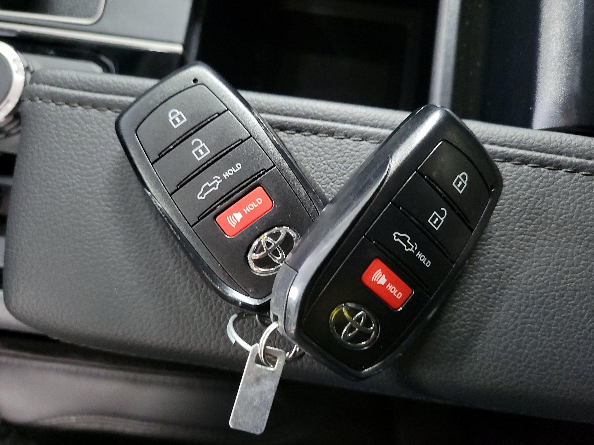 Thumbnail: 2024 Toyota Tundra - 18