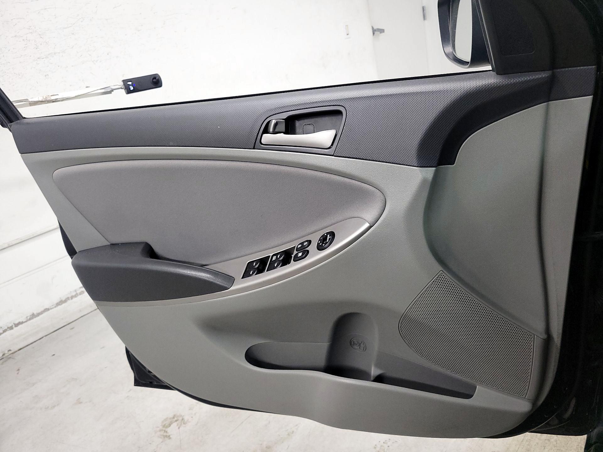 Thumbnail: 2017 Hyundai Accent - 12