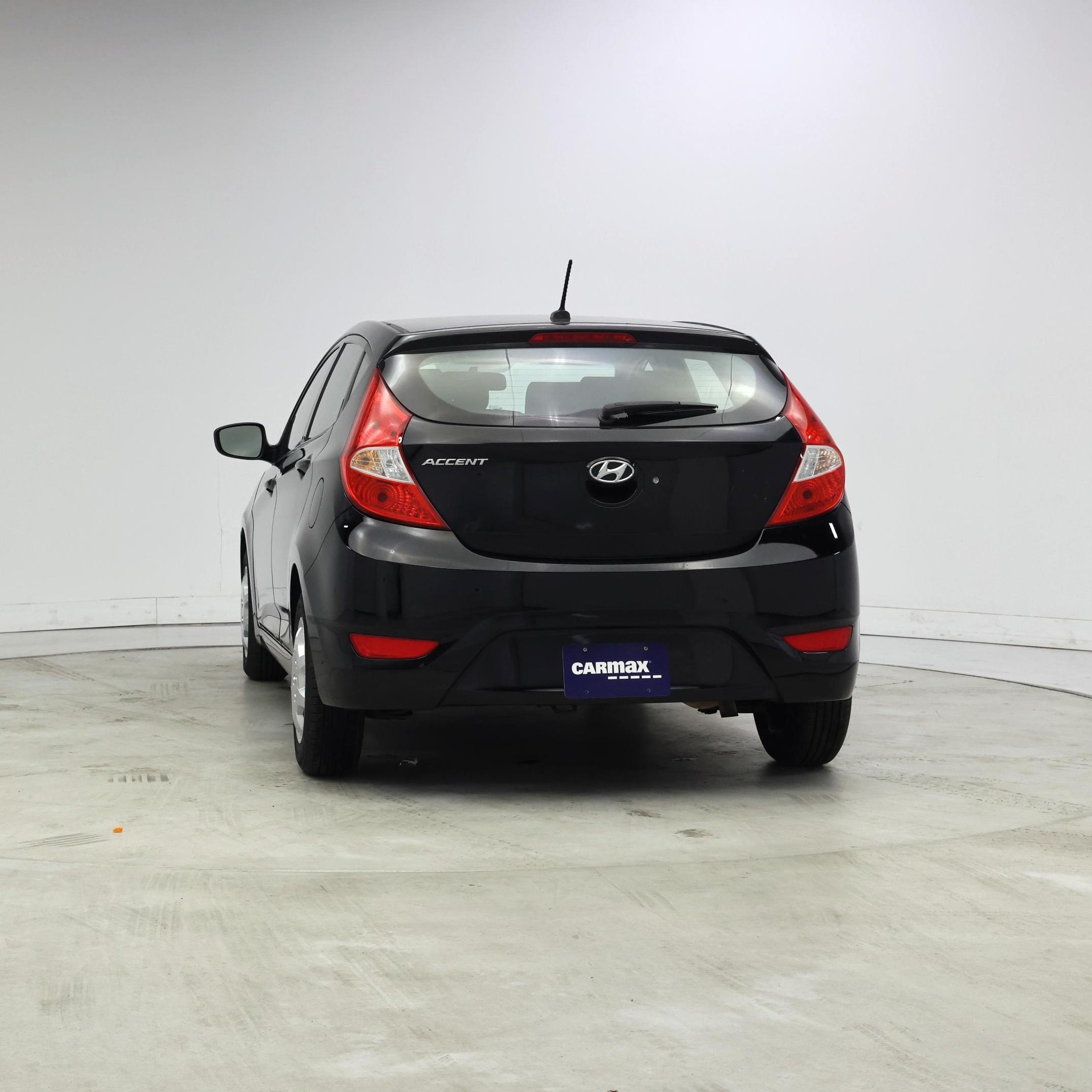 Thumbnail: 2017 Hyundai Accent - 6