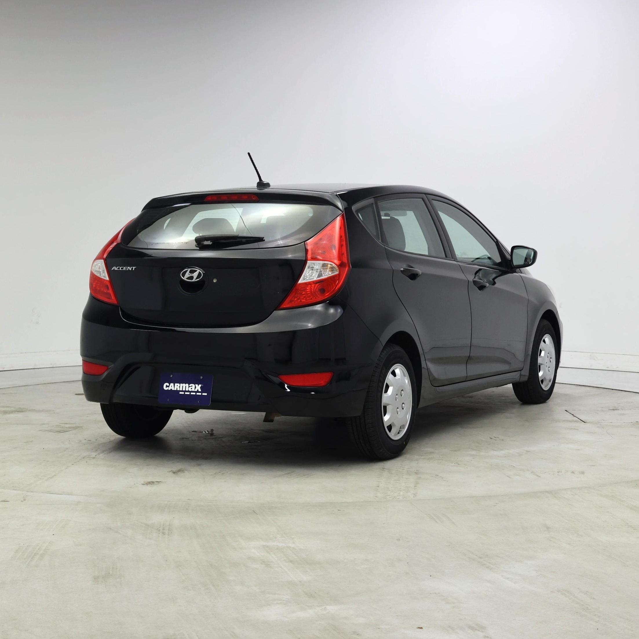 Thumbnail: 2017 Hyundai Accent - 8