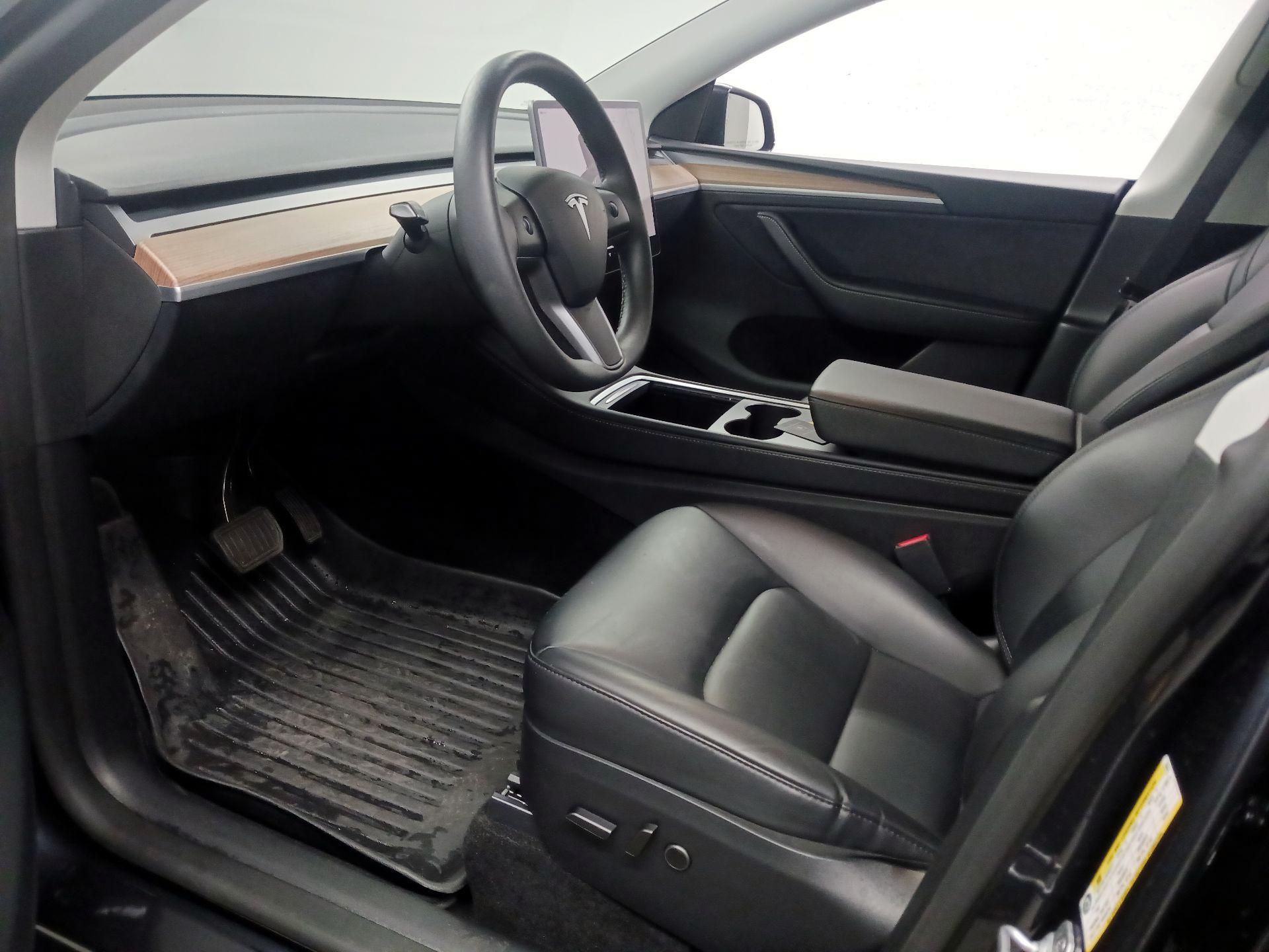 Thumbnail: 2024 Tesla Model Y - 9