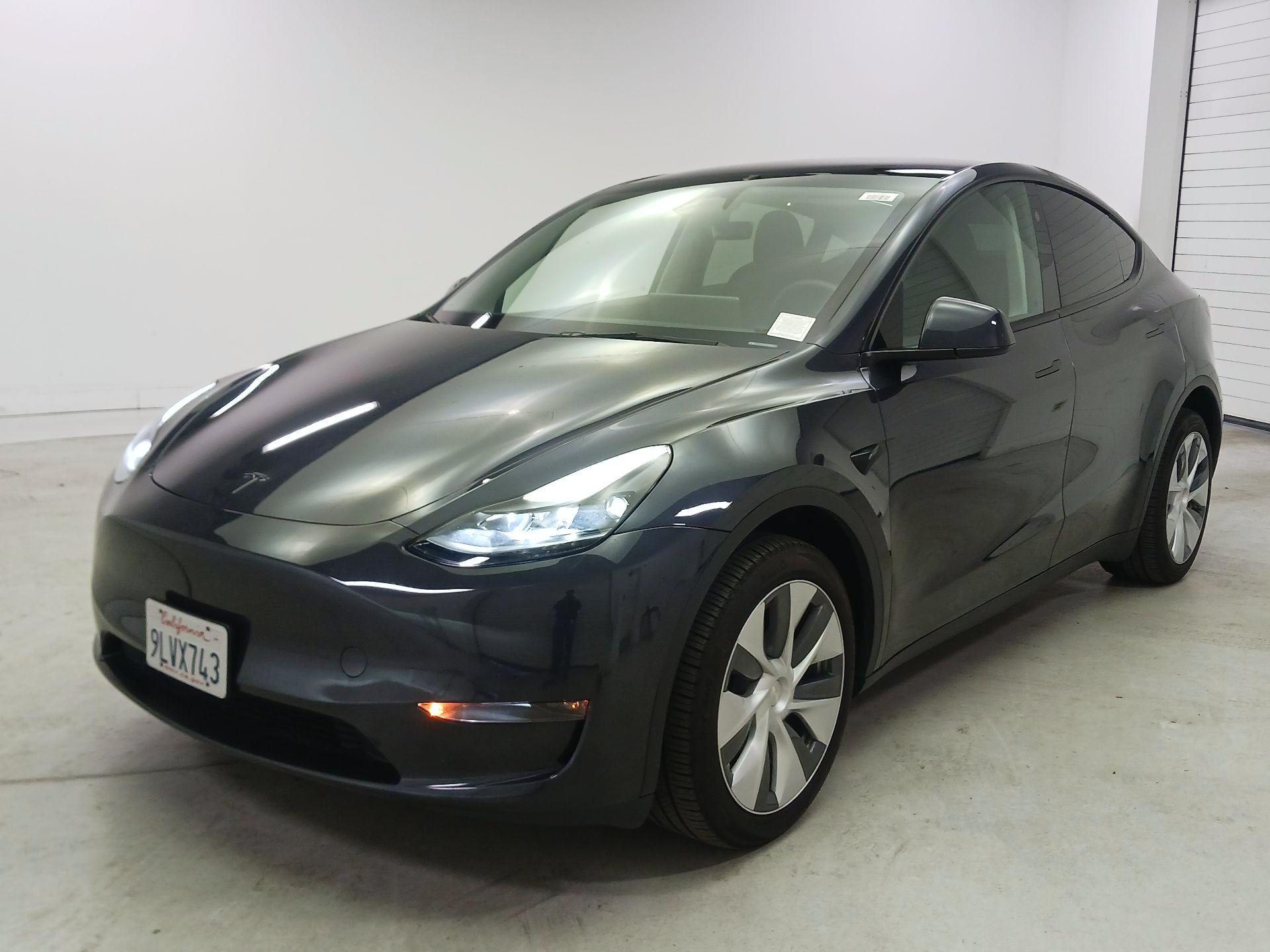 Thumbnail: 2024 Tesla Model Y - 3